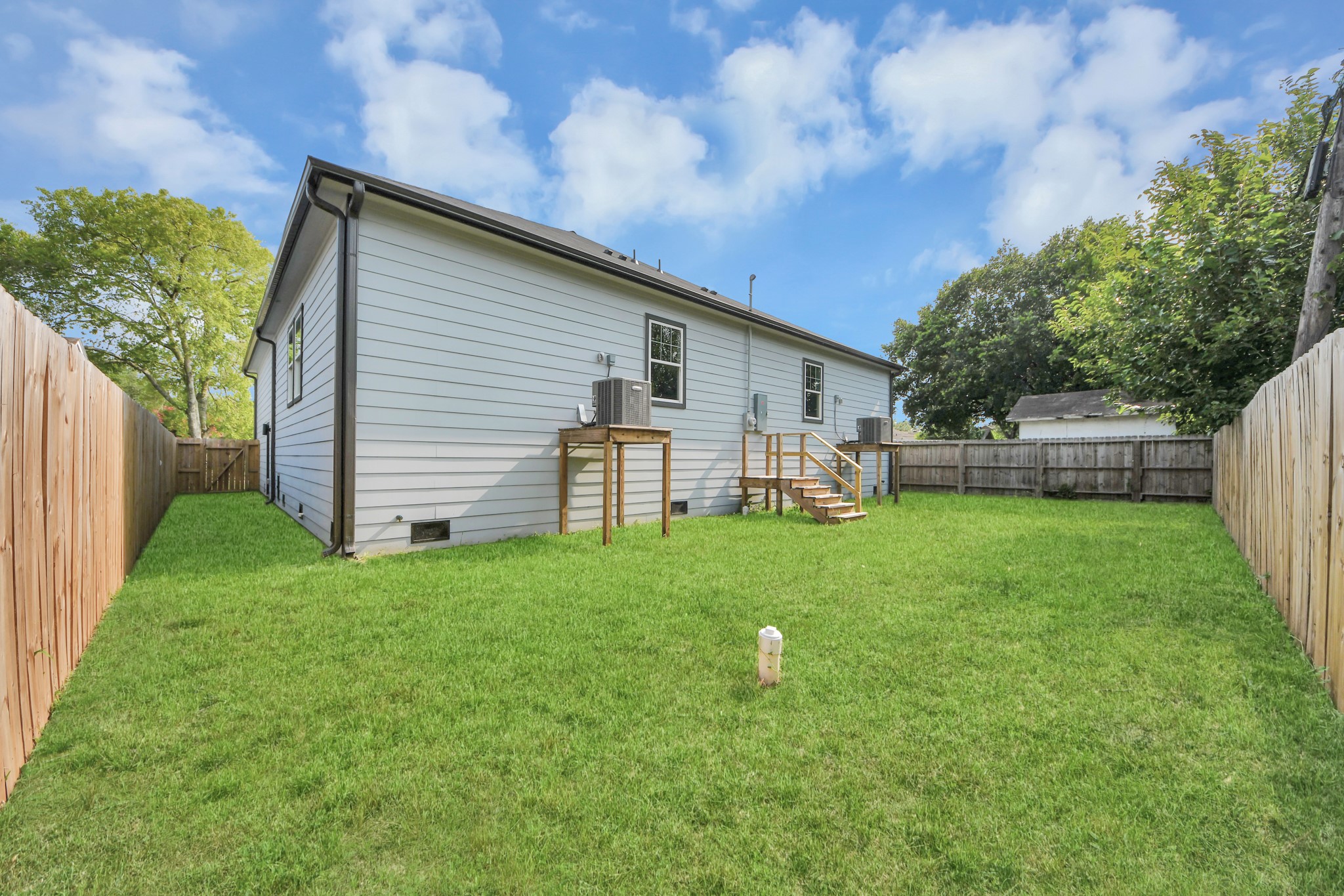 1307 Laskey Street Property Photo 5