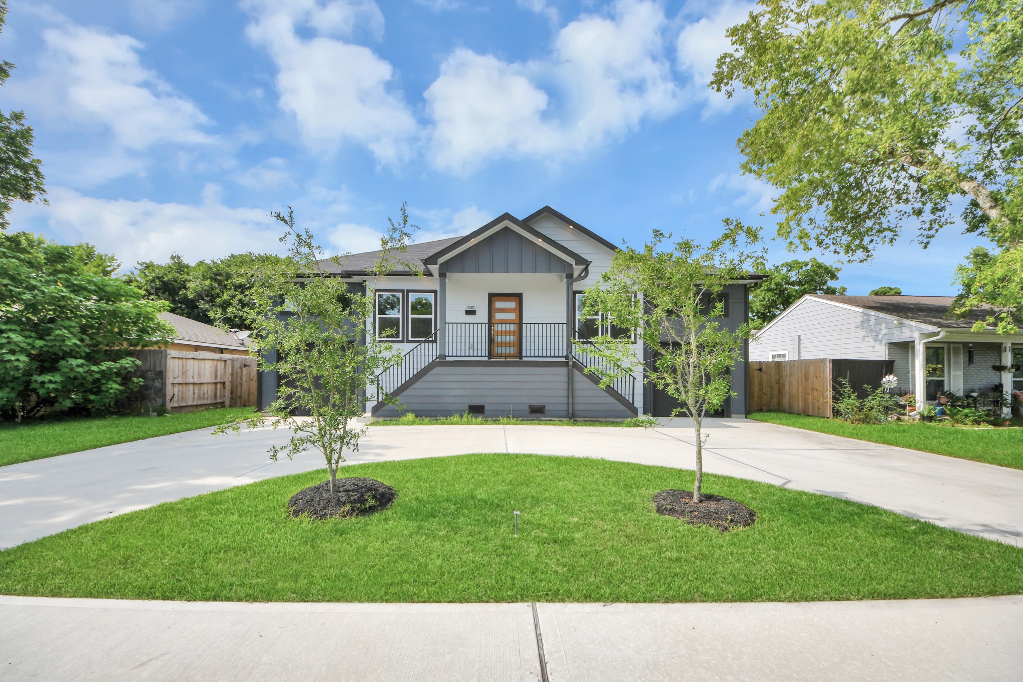 1307 Laskey Street Property Photo 6