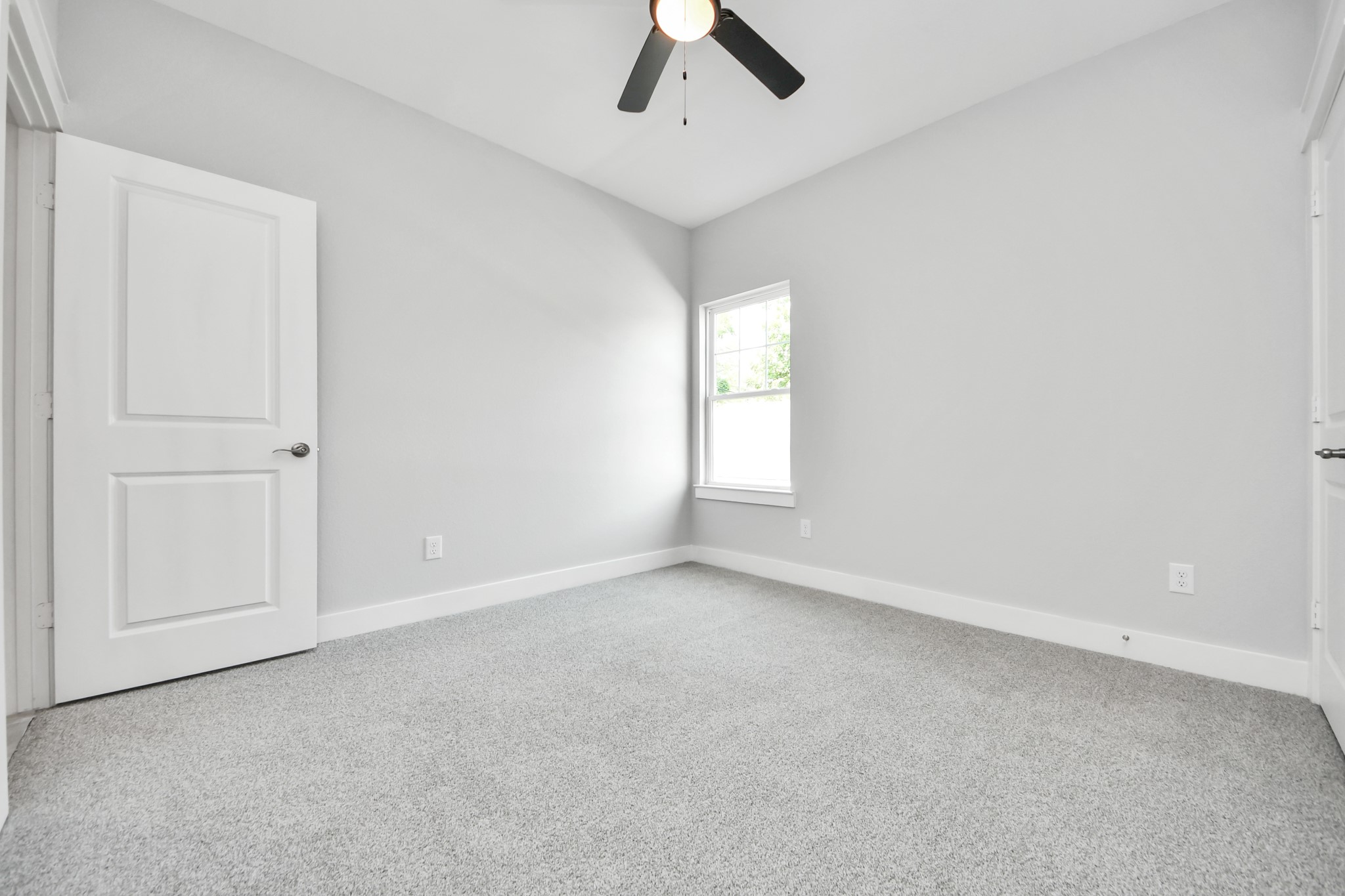 1307 Laskey Street Property Photo 32