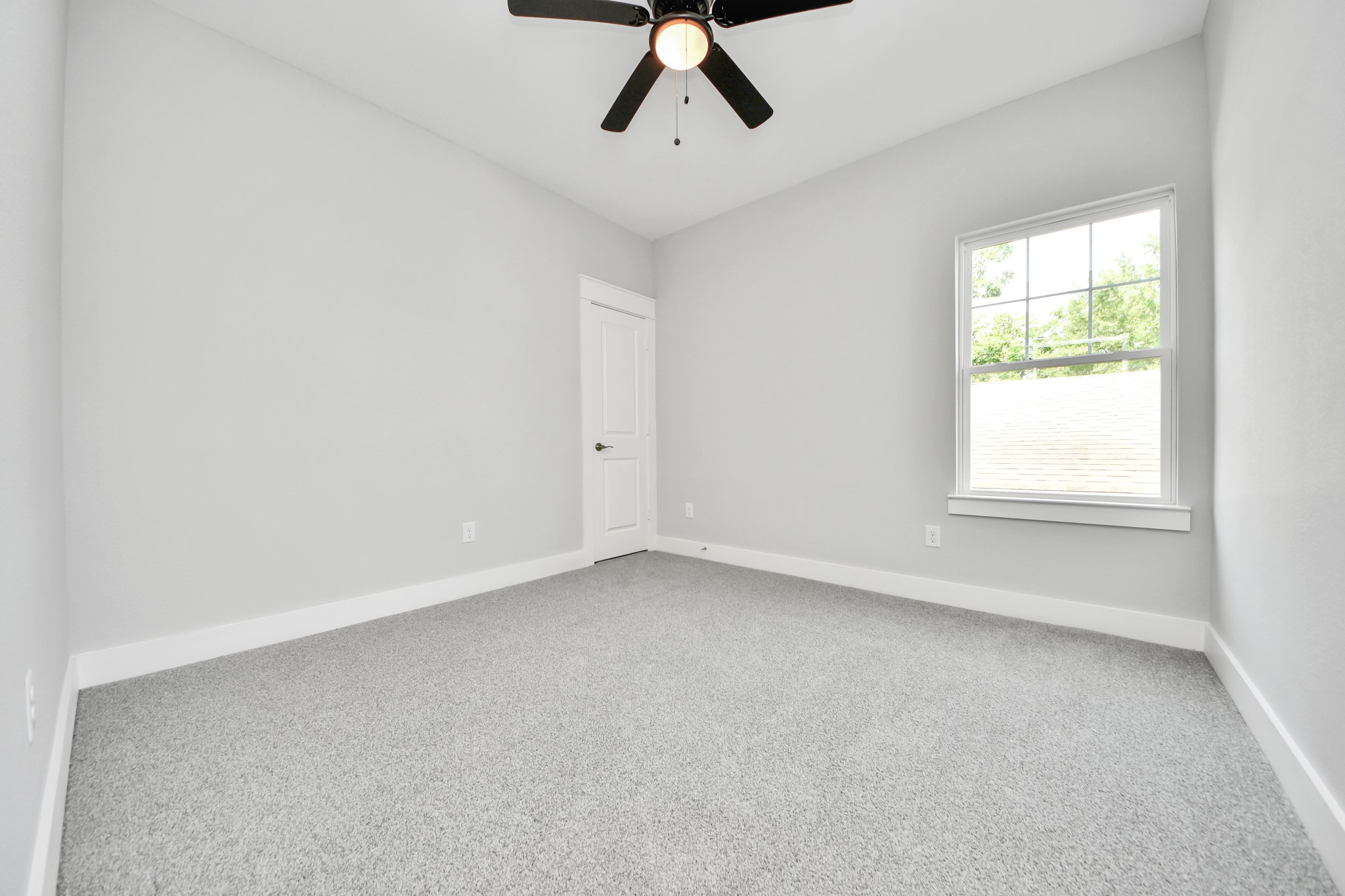 1307 Laskey Street Property Photo 33