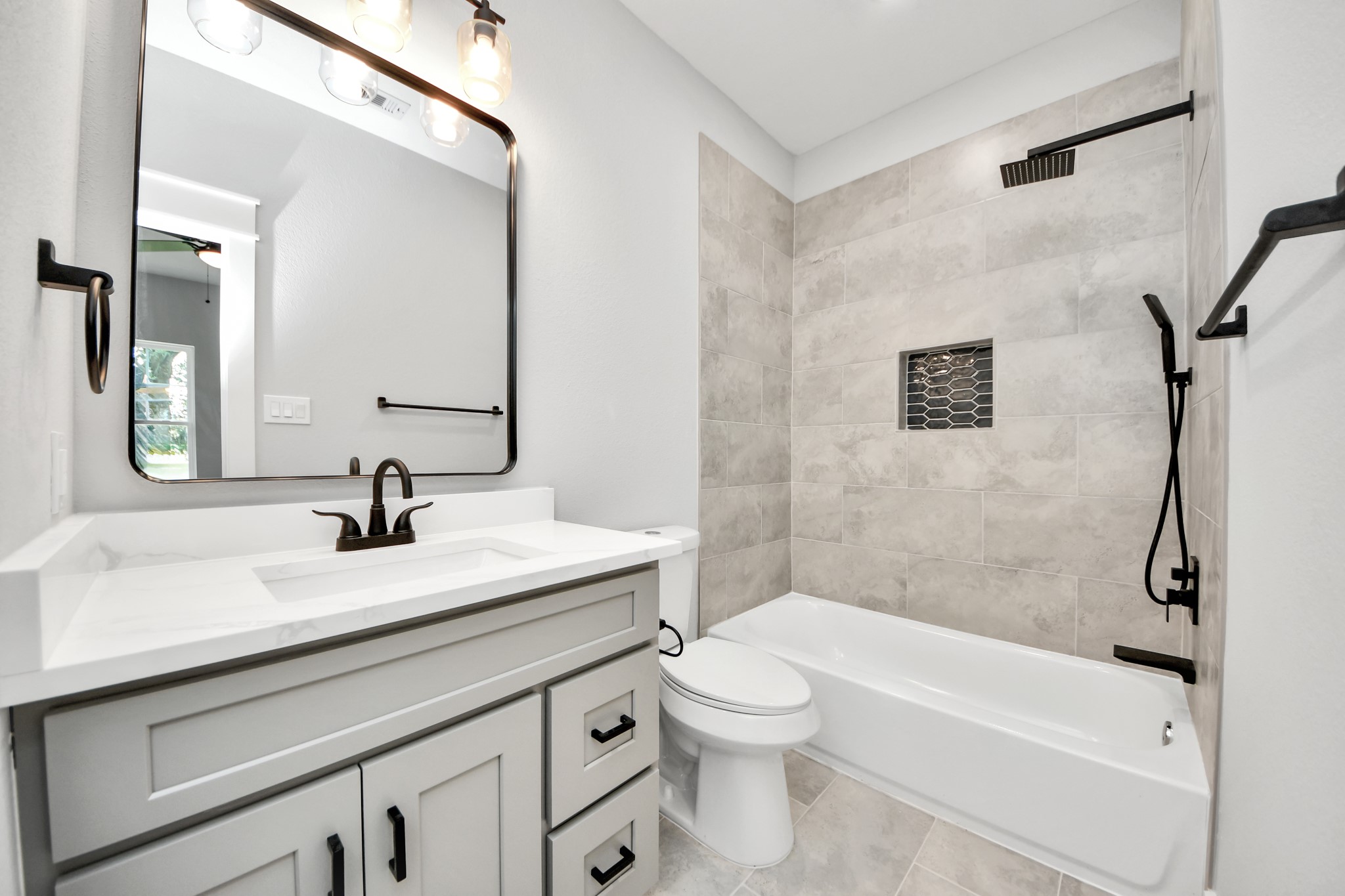 1307 Laskey Street Property Photo 38