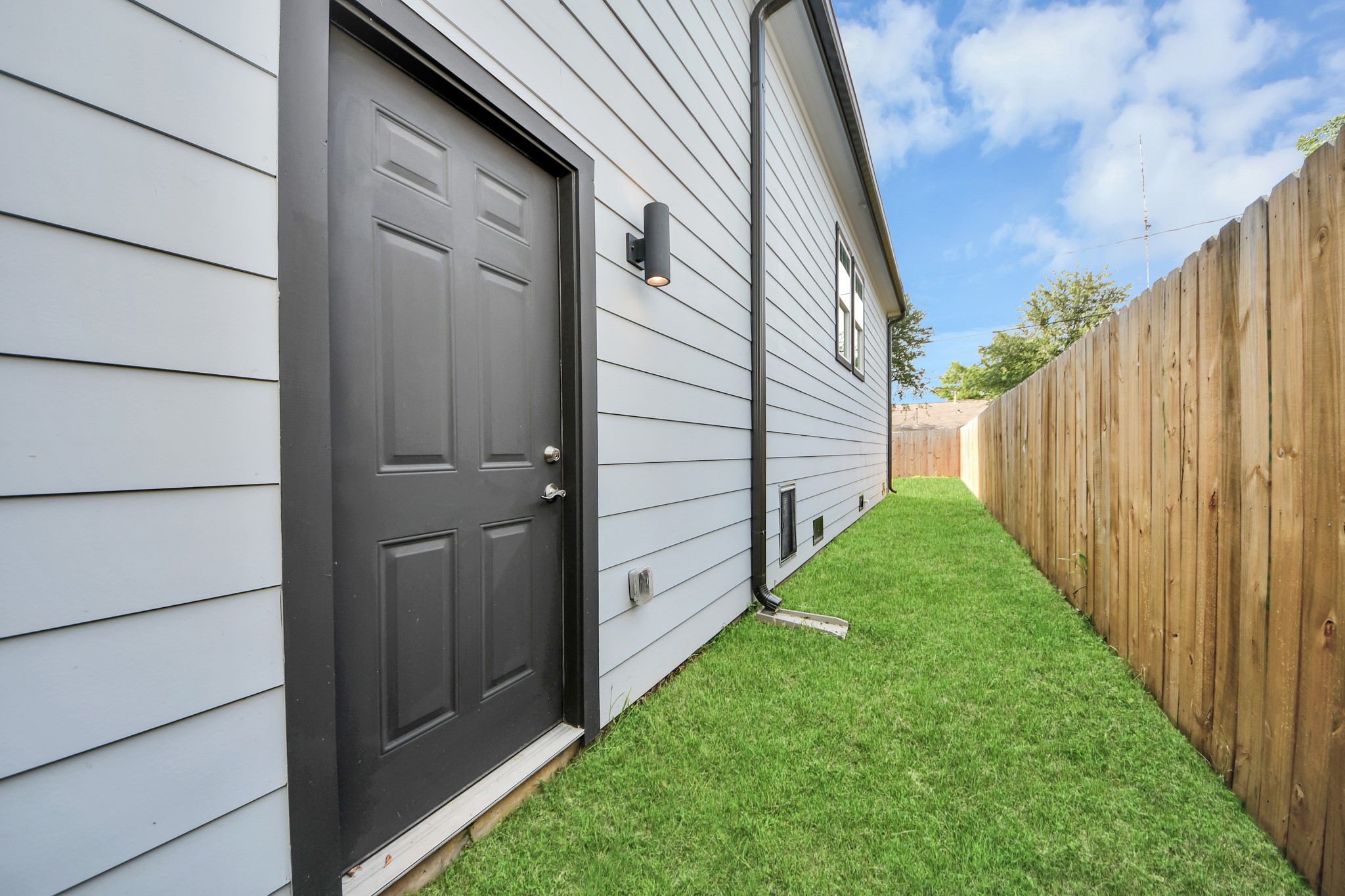 1307 Laskey Street Property Photo 42
