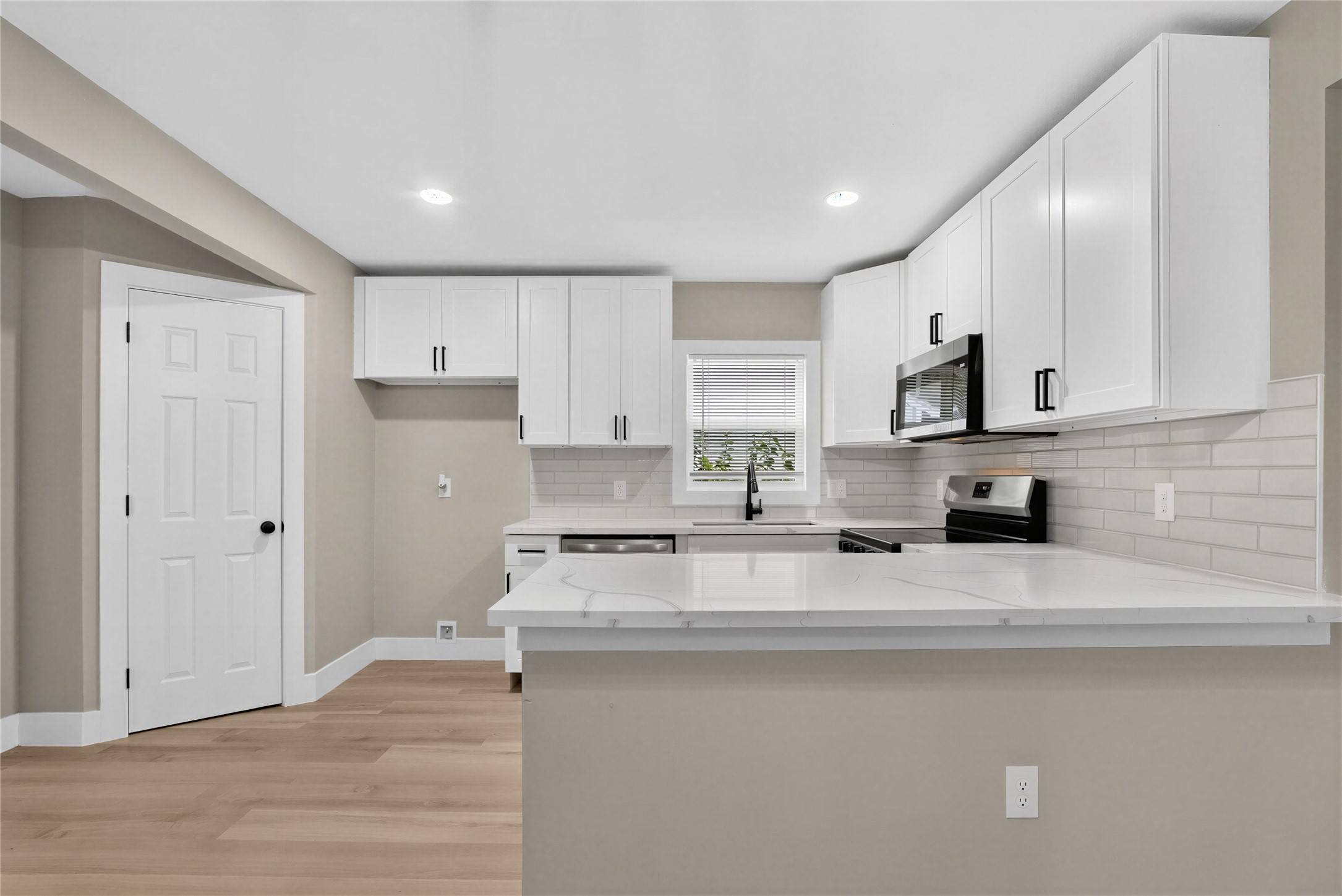 6909 Anderson Street Property Photo 13