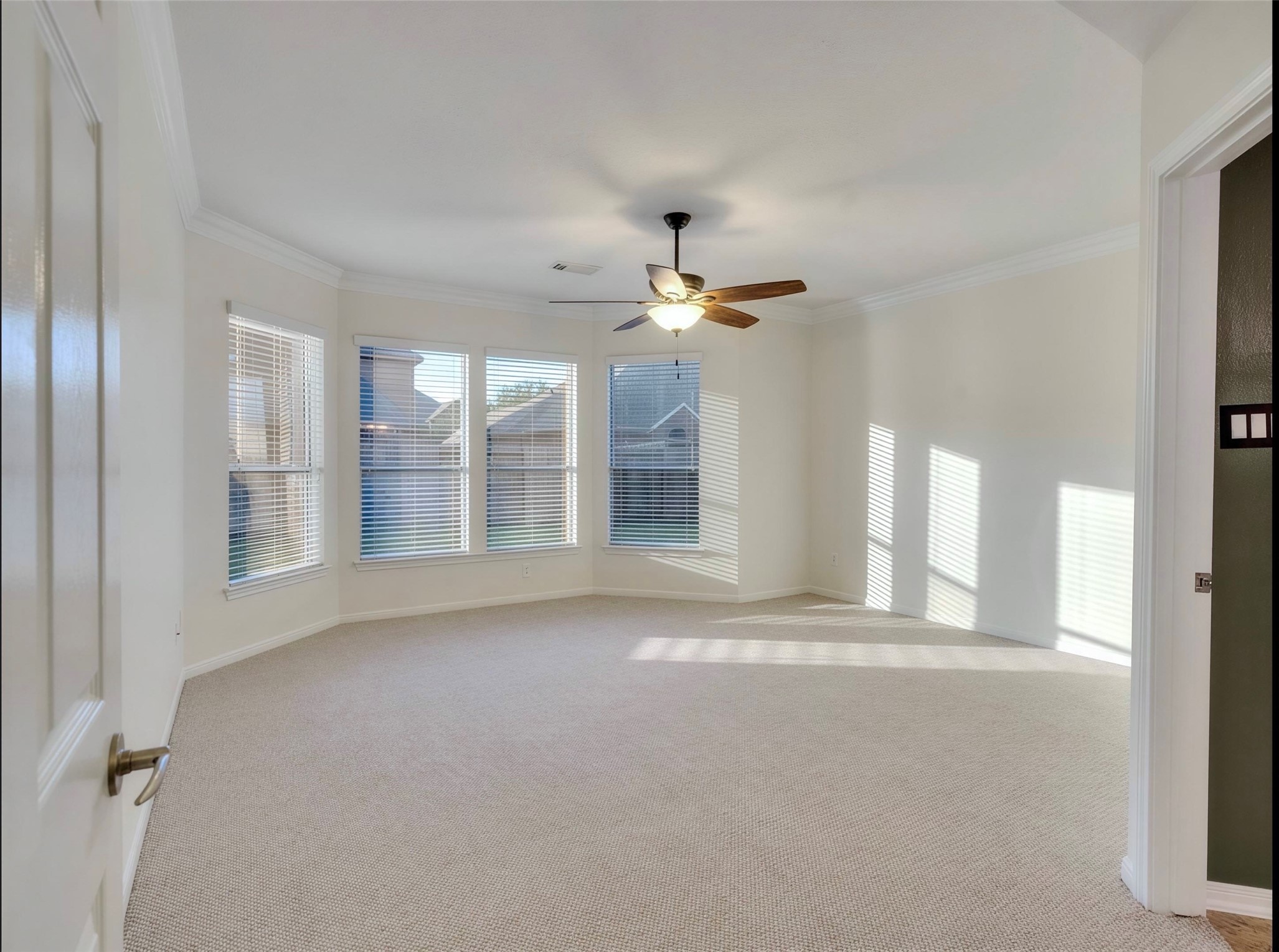 1904 Keswick Court Property Photo 24