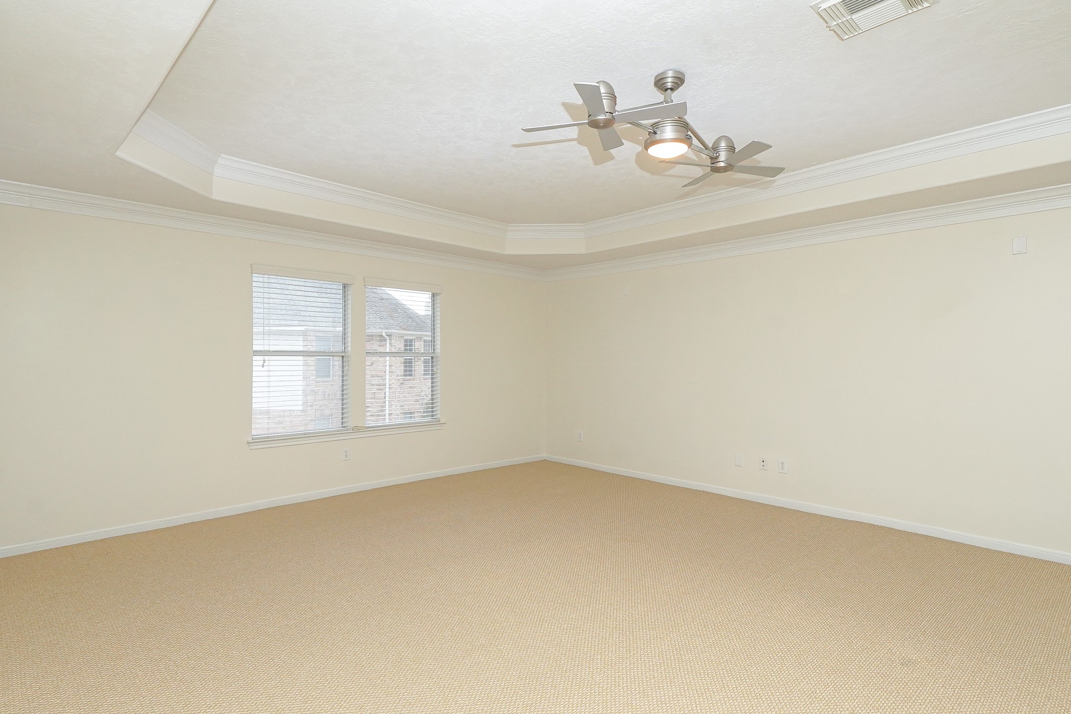 1904 Keswick Court Property Photo 28