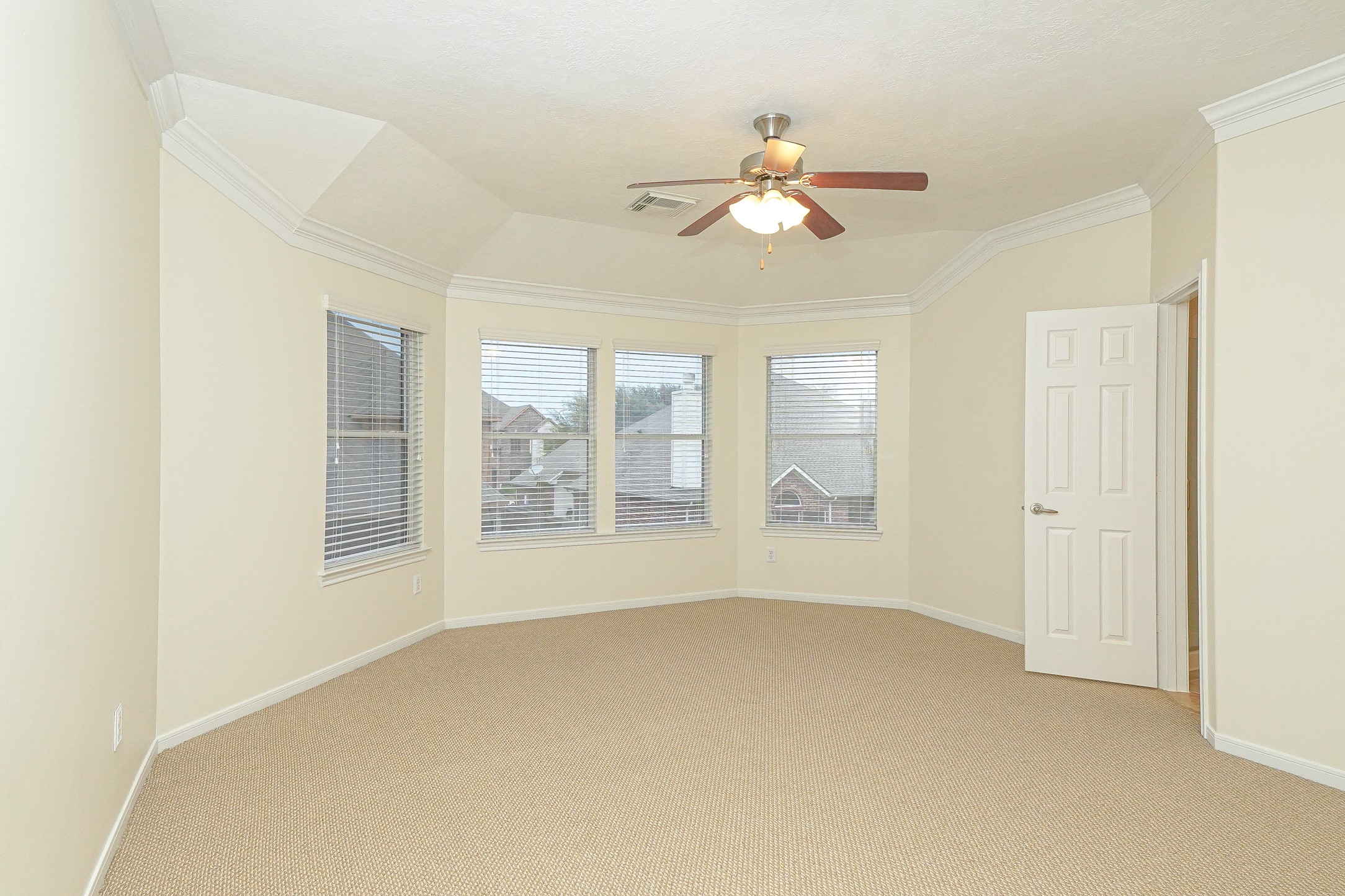 1904 Keswick Court Property Photo 36