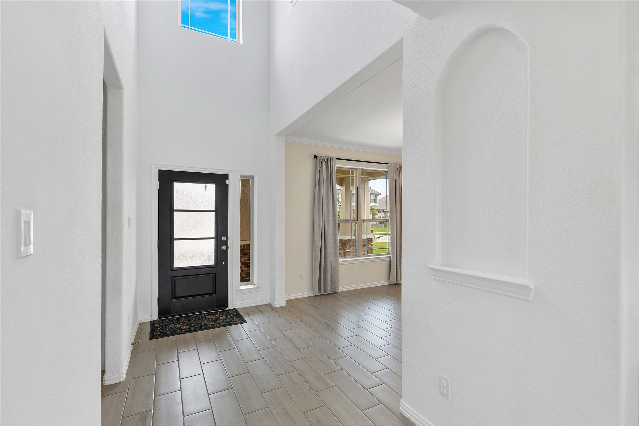 9818 Colonial Downs Drive Property Photo 6