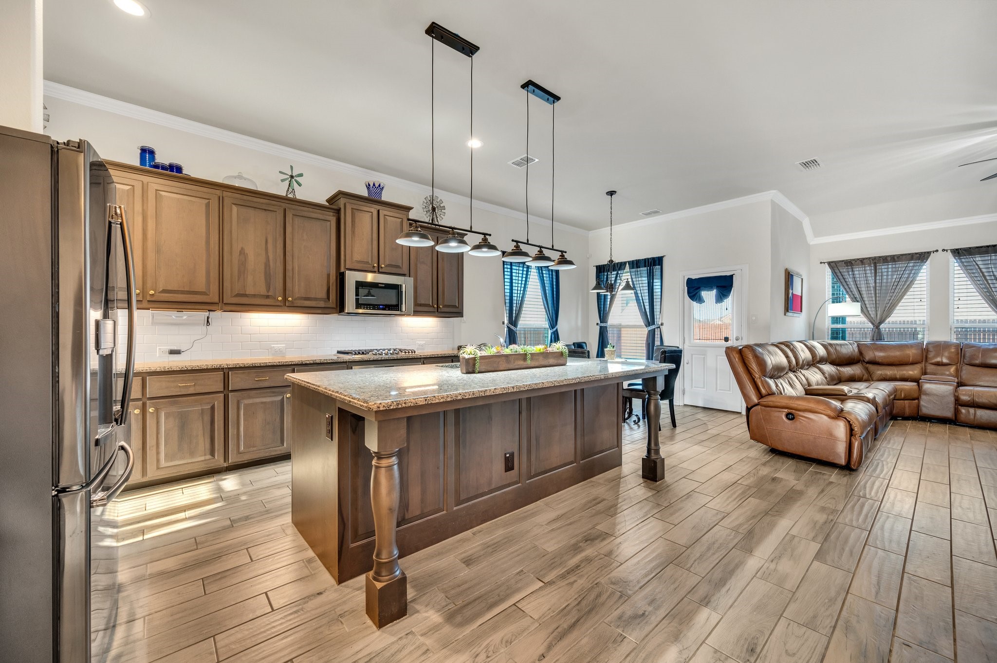 717 Willowbranch Lane