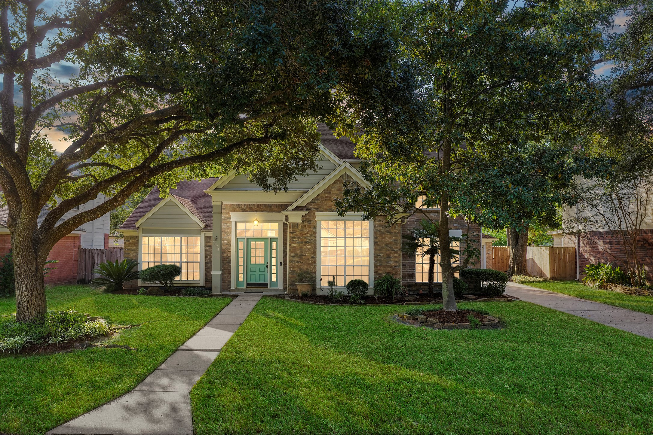 2631 Woodsboro Drive Property Photo 3