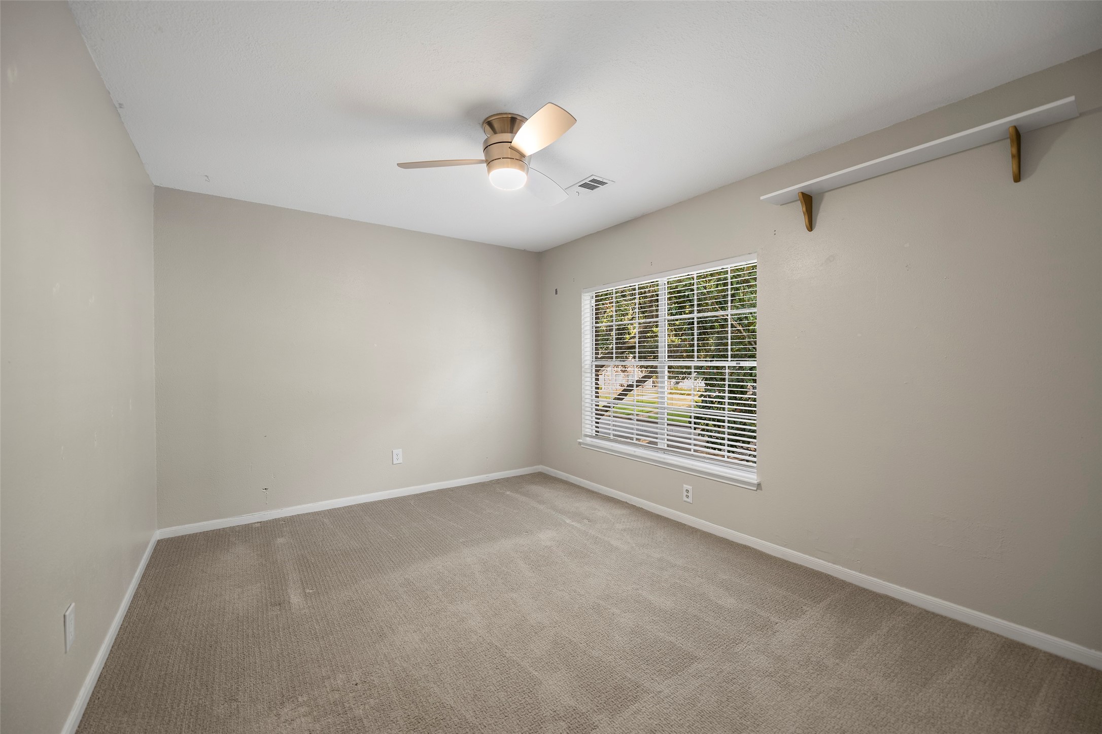 2631 Woodsboro Drive Property Photo 22