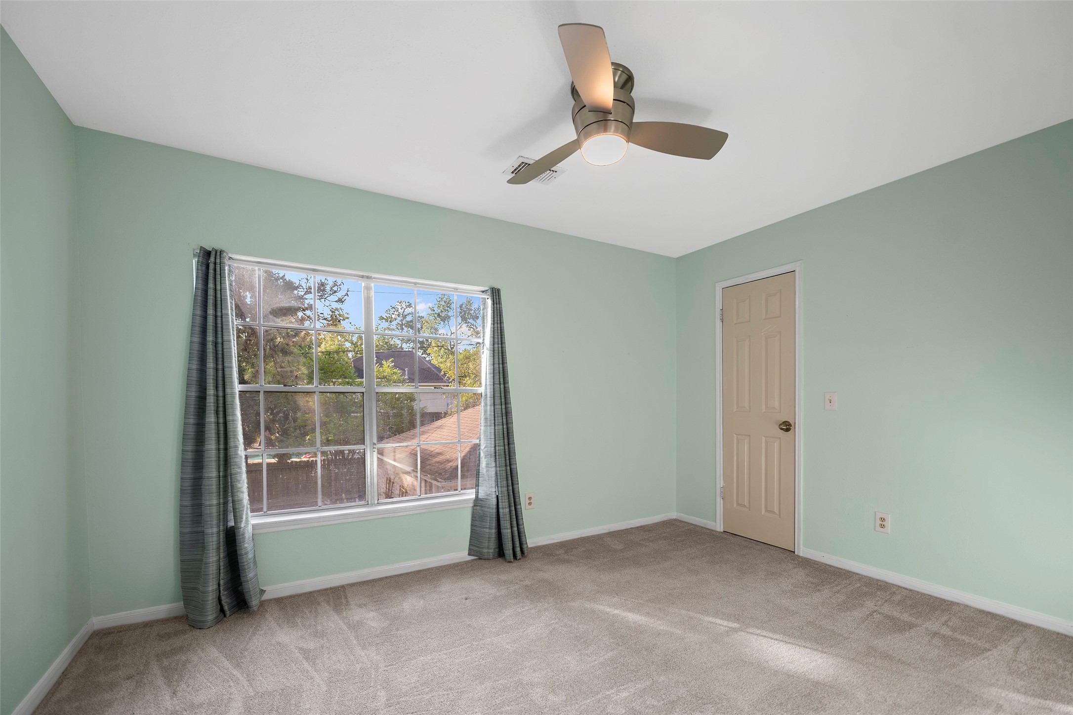 2631 Woodsboro Drive Property Photo 23