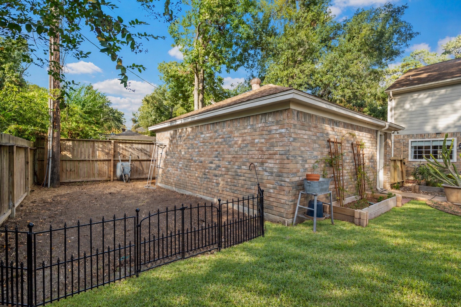 2631 Woodsboro Drive Property Photo 30
