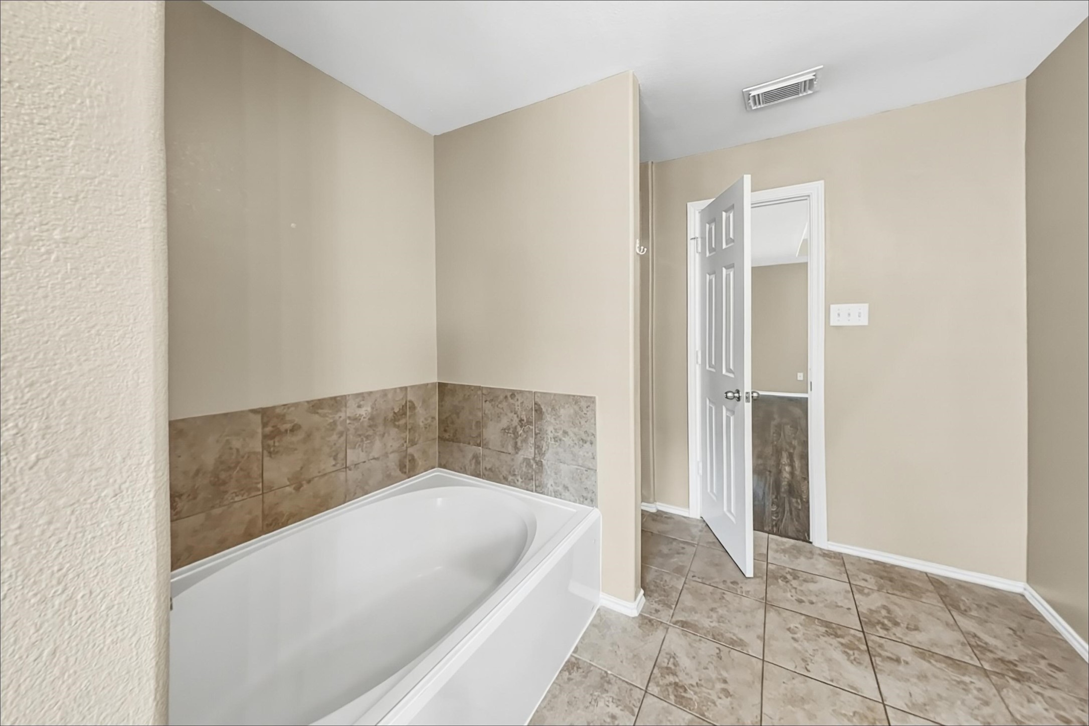 503 Pine Cluster Court Property Photo 10