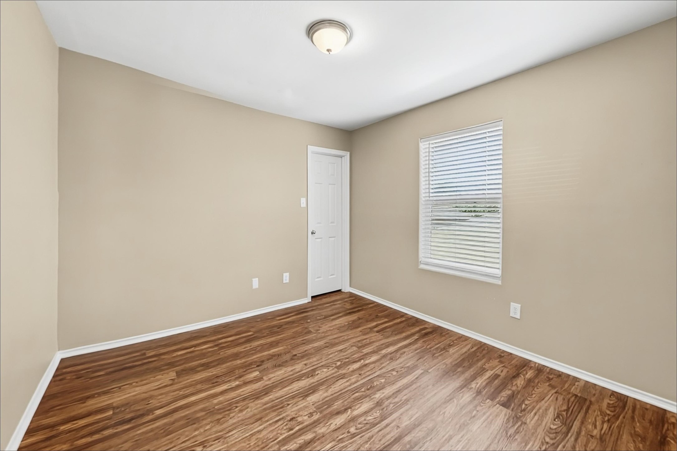 503 Pine Cluster Court Property Photo 12