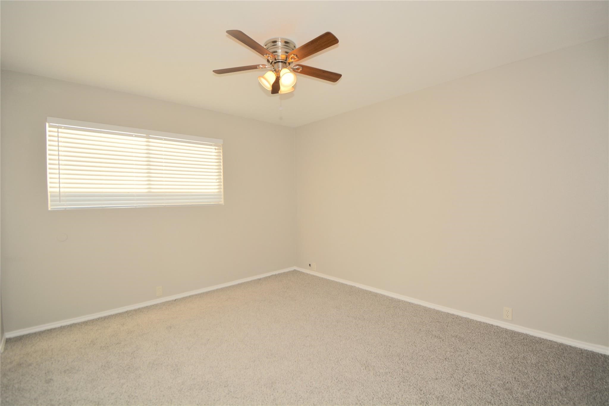2121 Fountain View Drive 18h Property Photo 6