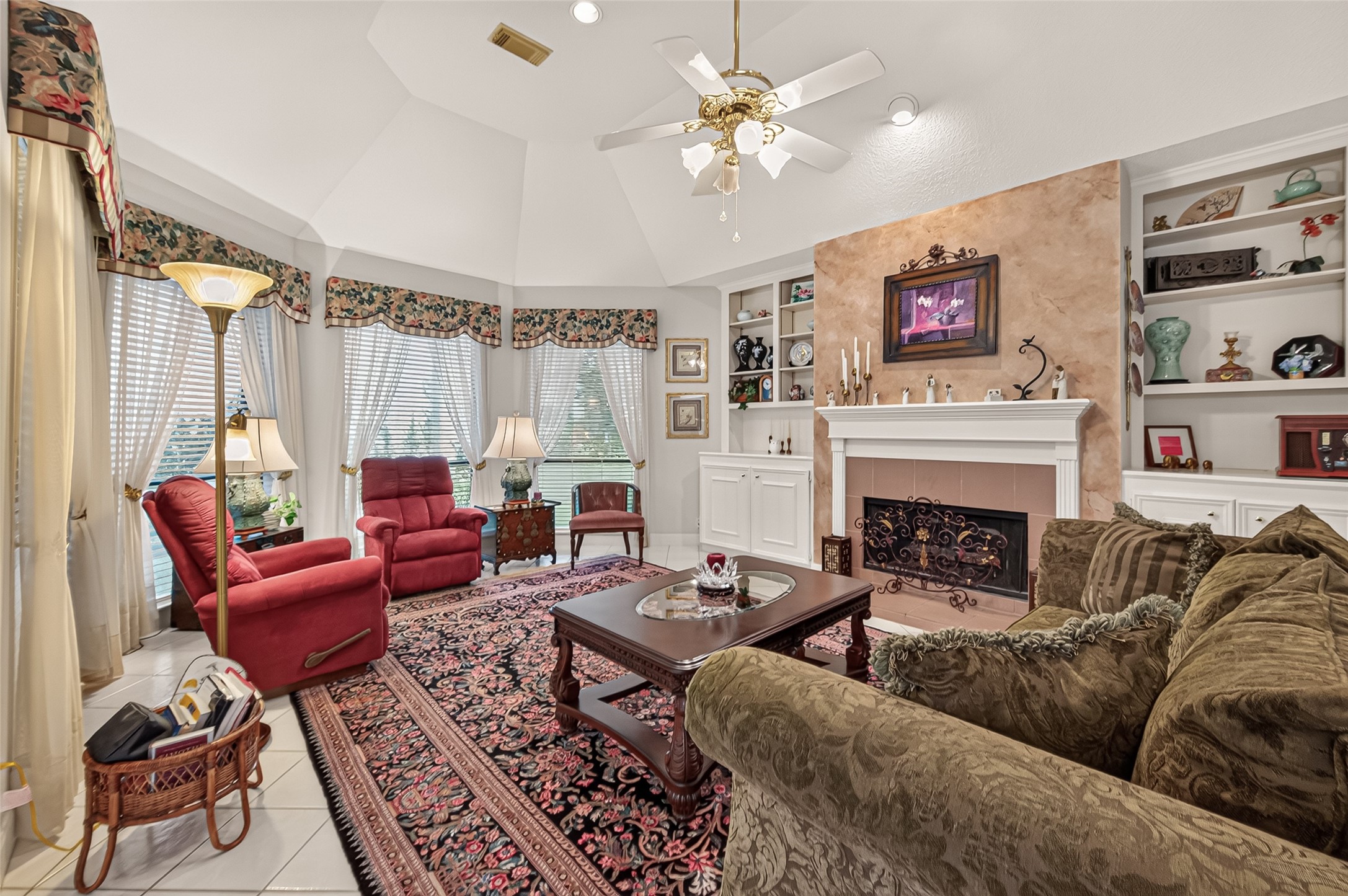 4607 Lake Village Drive Property Photo 9