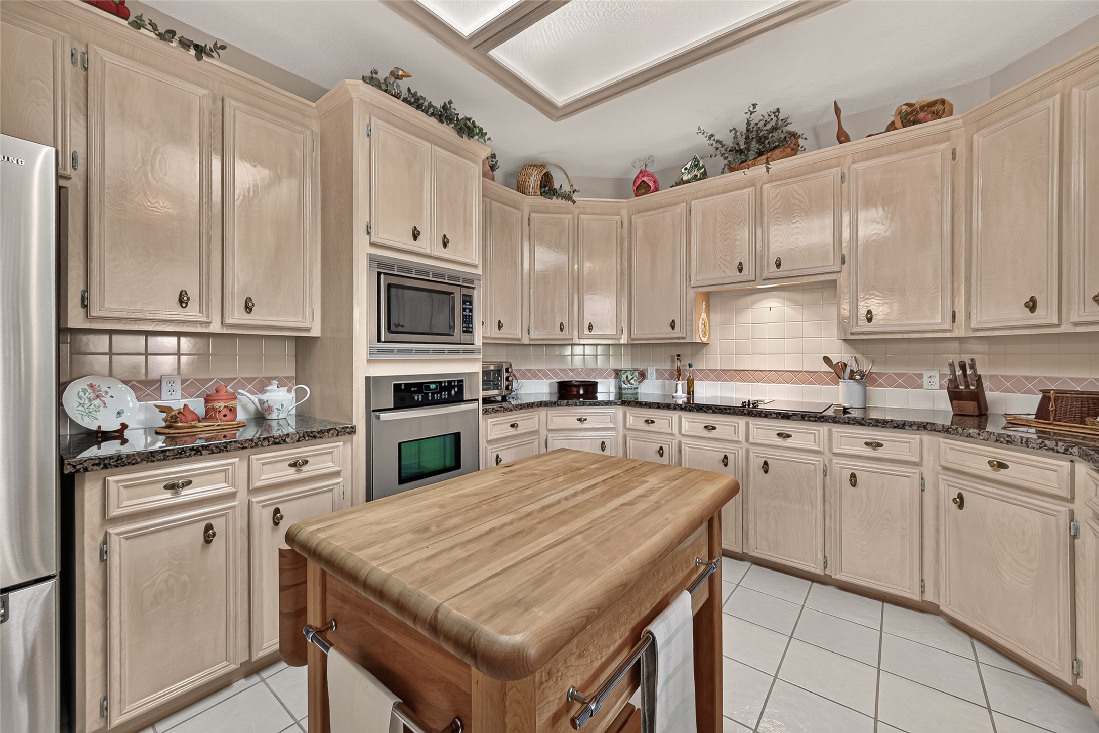 4607 Lake Village Drive Property Photo 15