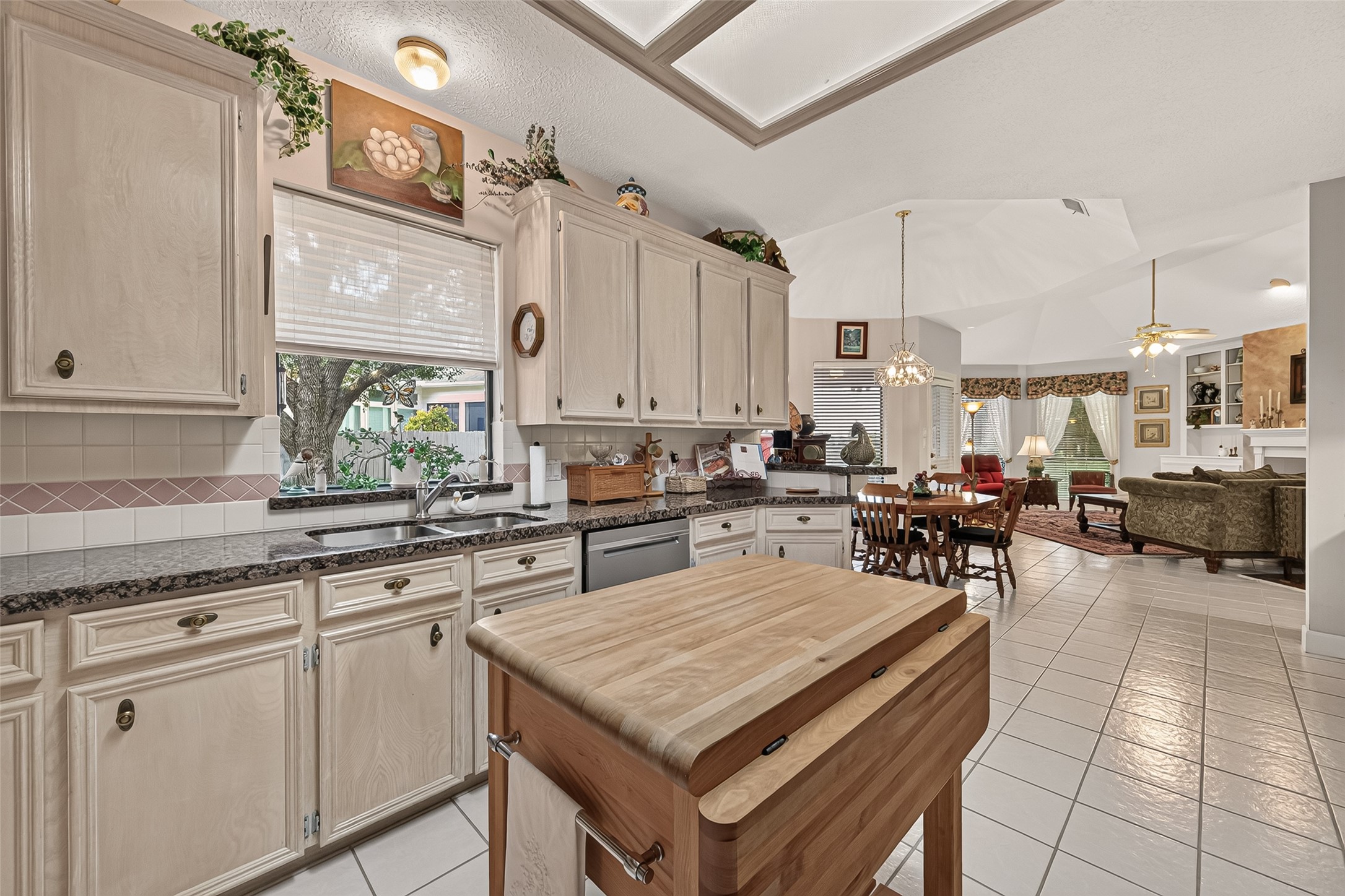4607 Lake Village Drive Property Photo 18