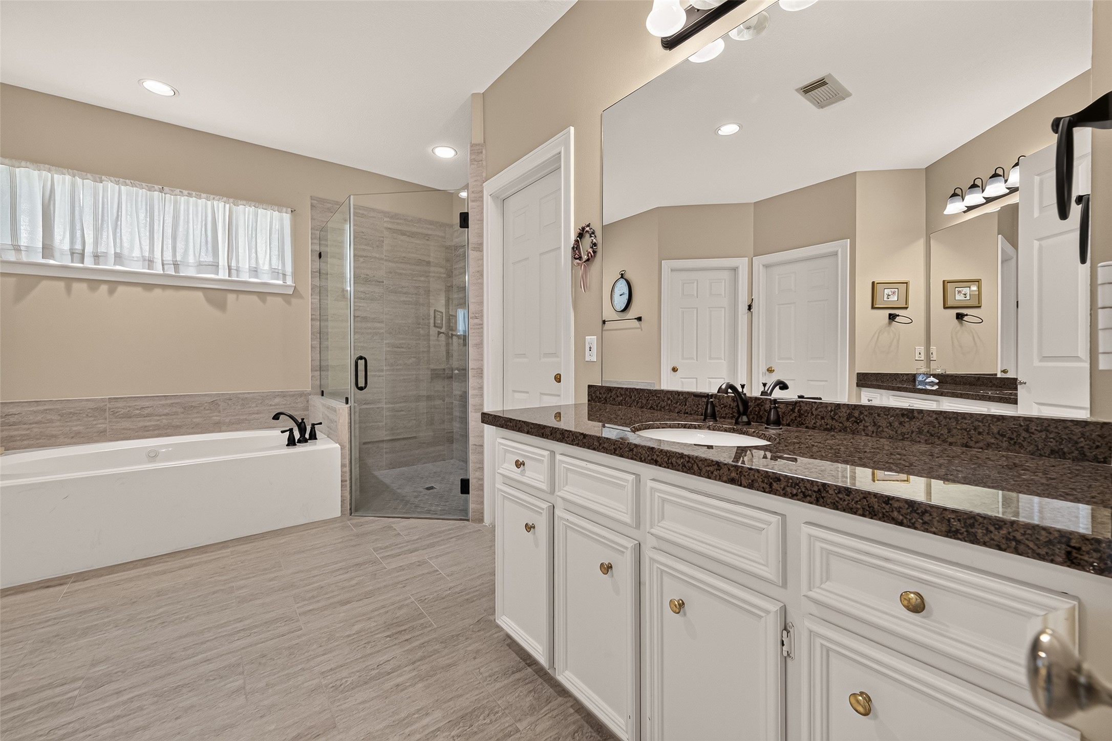4607 Lake Village Drive Property Photo 28