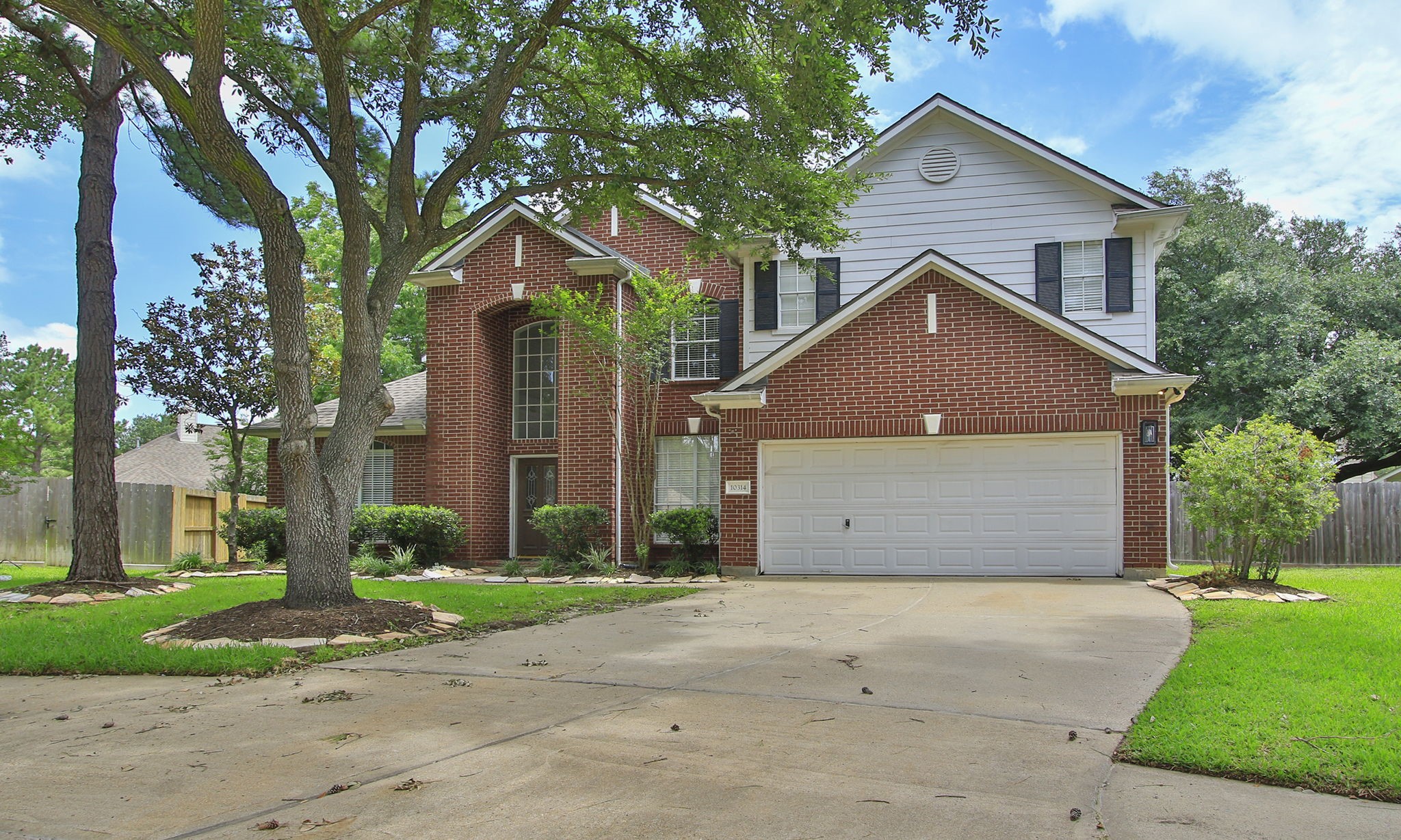 10314 Cliff Haven Court Property Photo 3