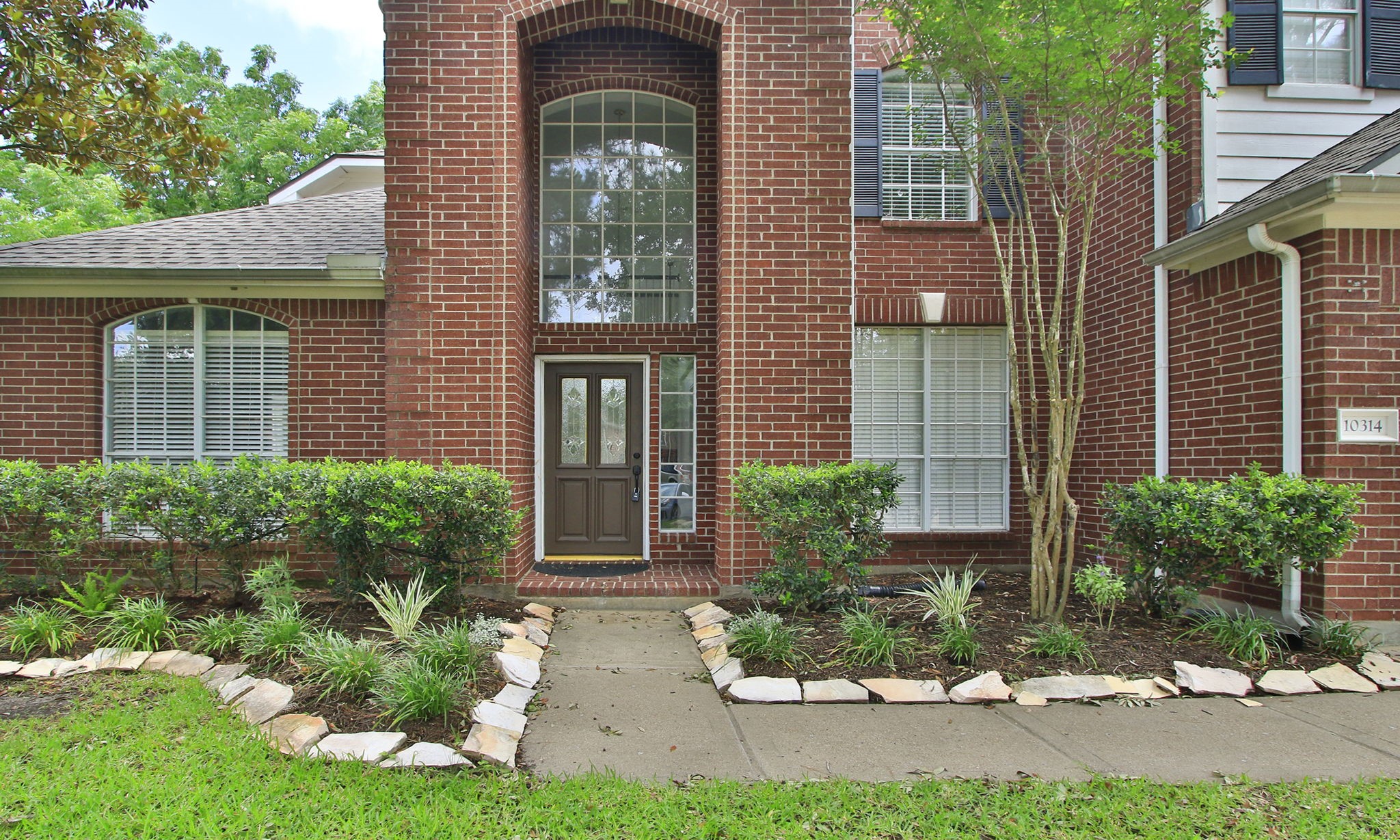 10314 Cliff Haven Court Property Photo 4