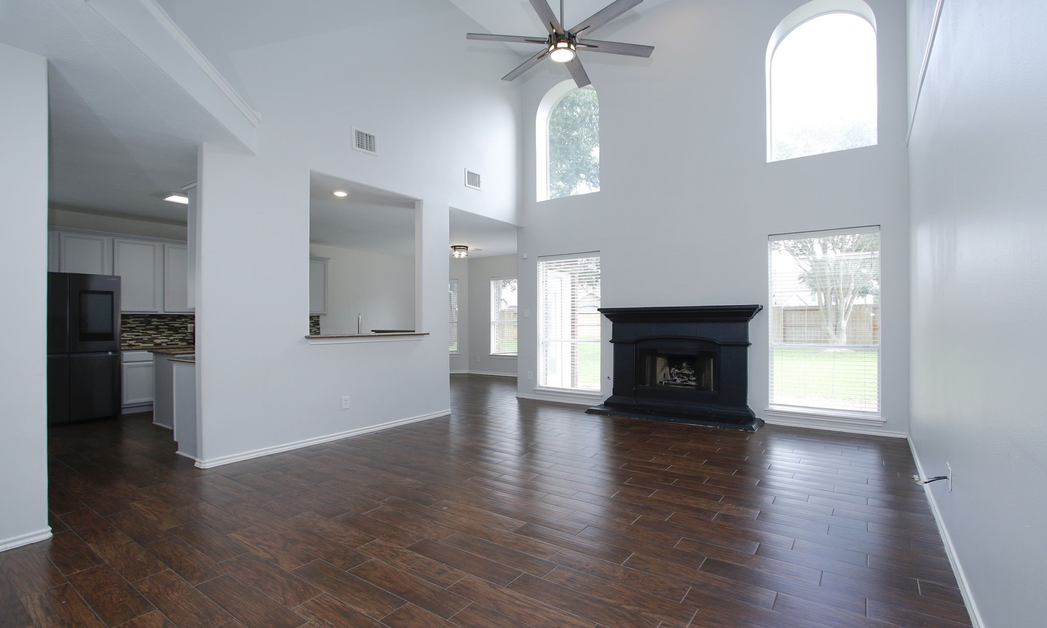 10314 Cliff Haven Court Property Photo 8