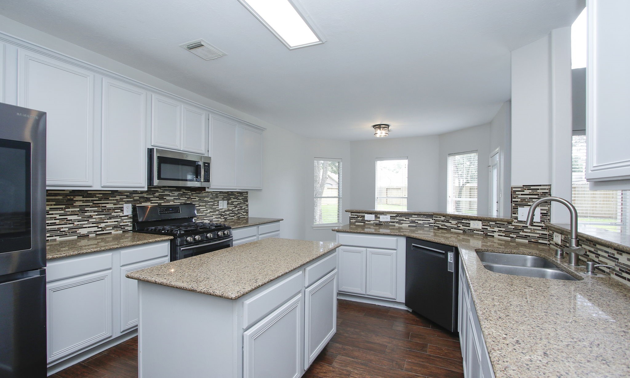 10314 Cliff Haven Court Property Photo 9