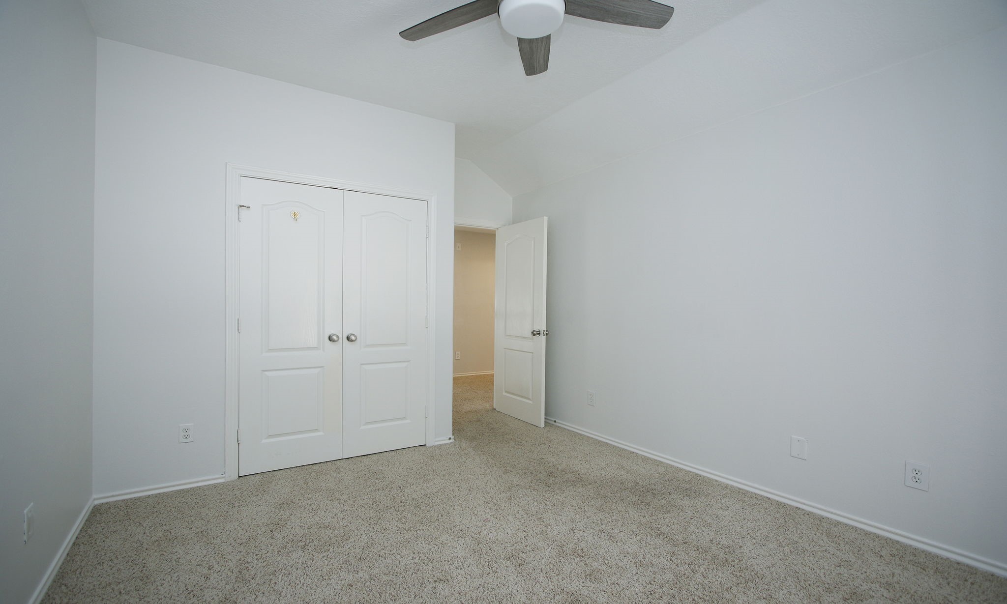 10314 Cliff Haven Court Property Photo 25