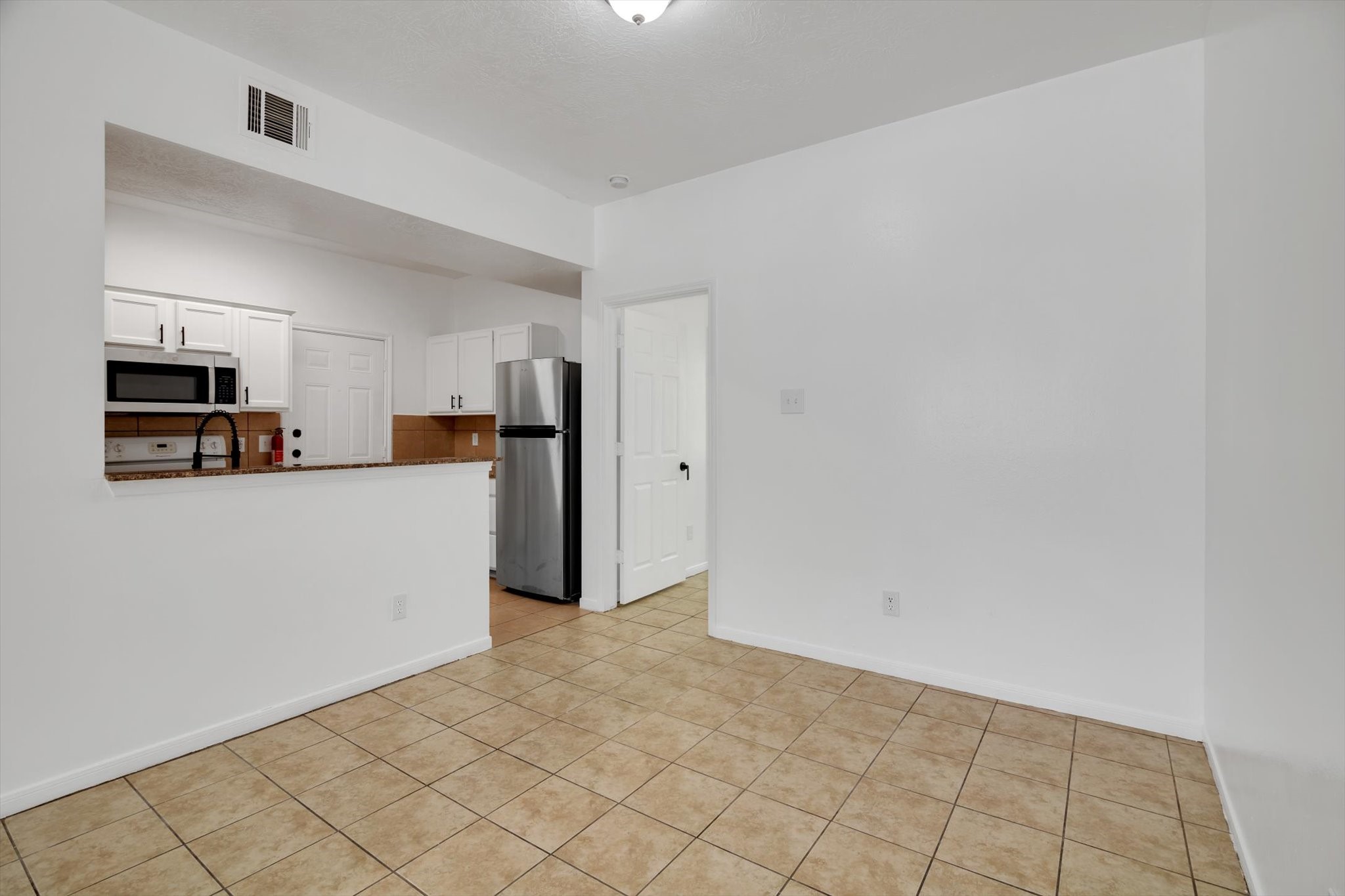 6933 Liverpool Street Property Photo 8