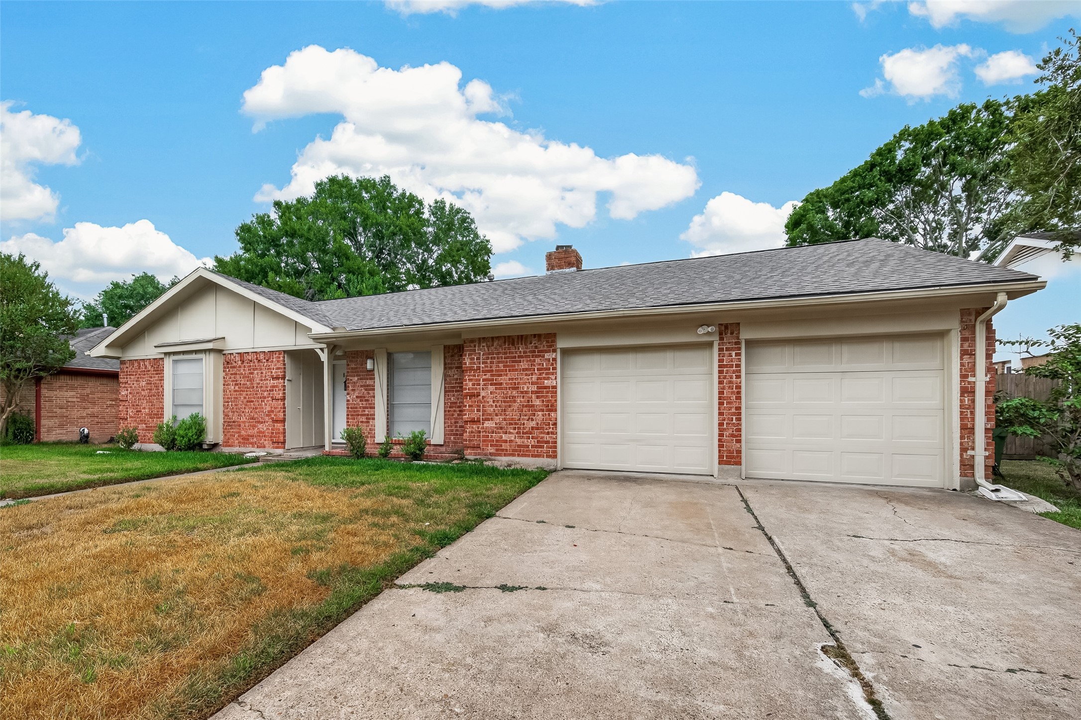 8807 Langdon Lane Property Photo 3