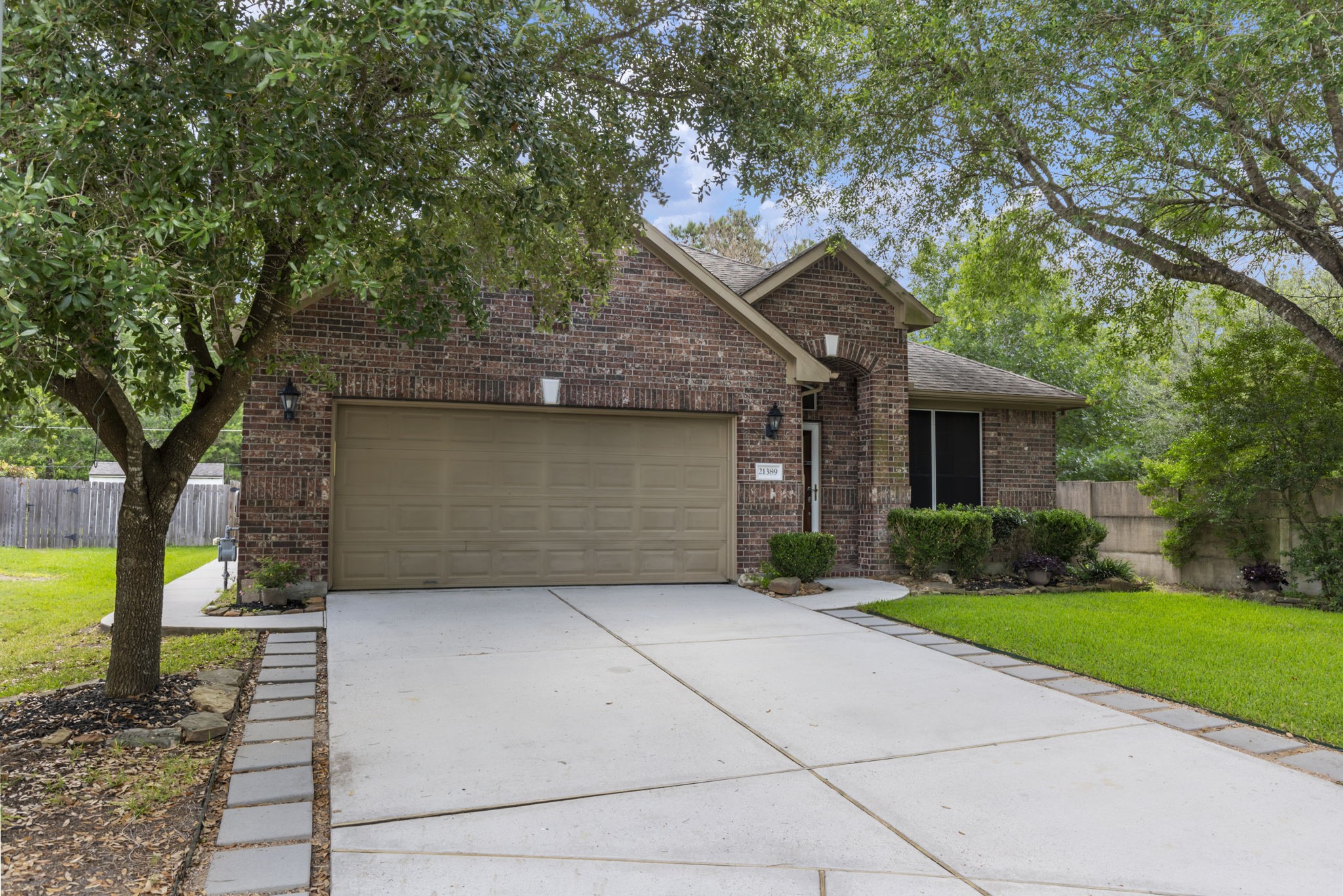 21389 Thurston Crossing Drive Property Photo