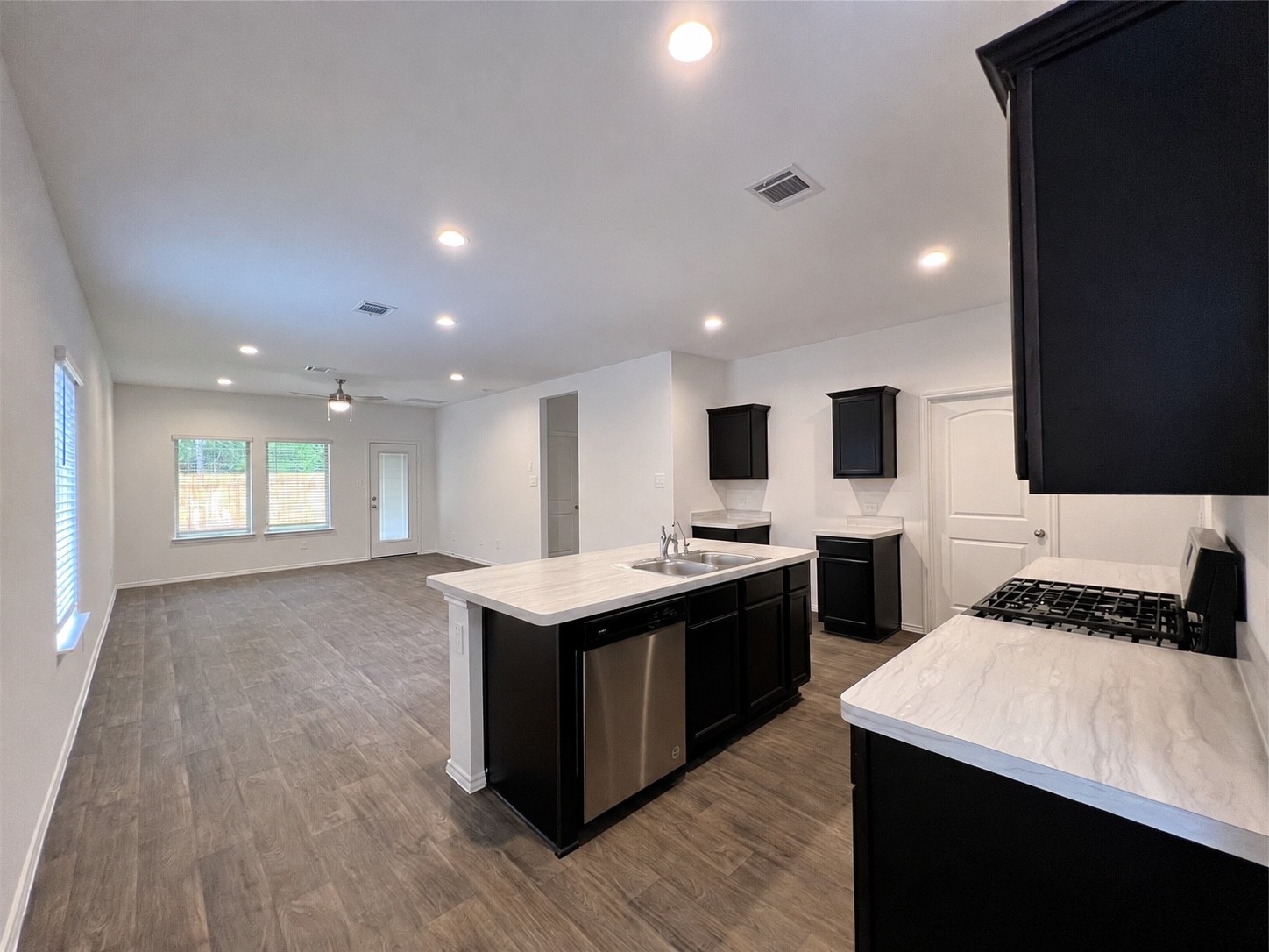 14918 Cypress Hollow Drive Property Photo 5
