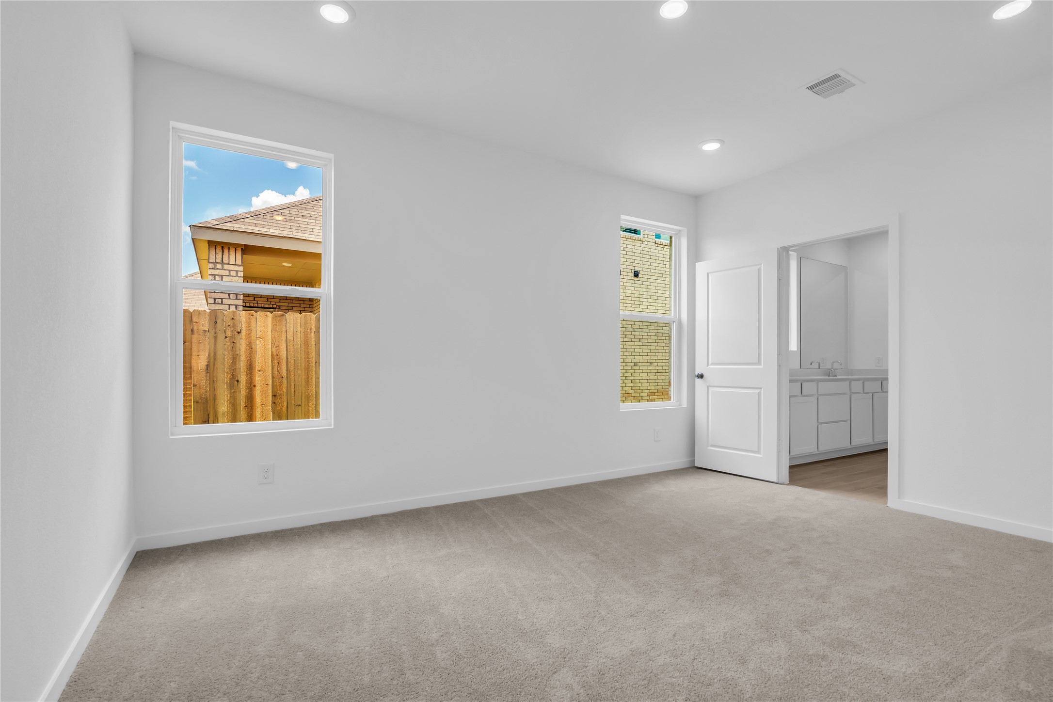 11688 Lazy Oak Creek Dr Property Photo 4