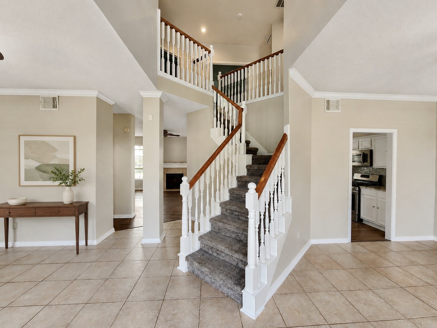 2412 N Mission Circle Property Photo 1