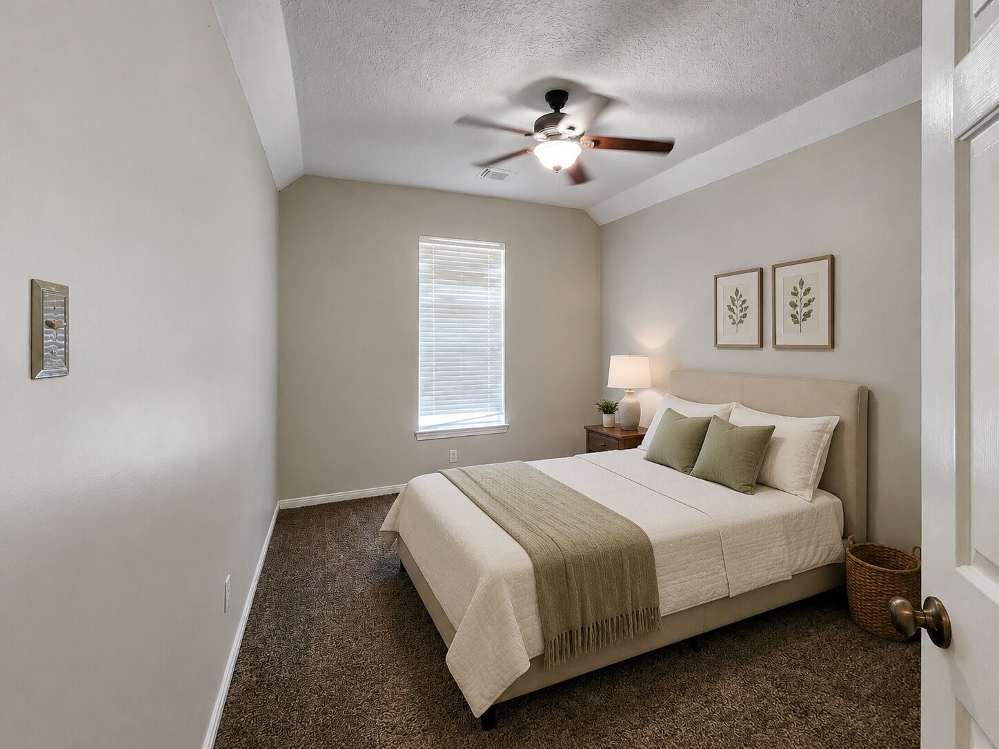 2412 N Mission Circle Property Photo 22