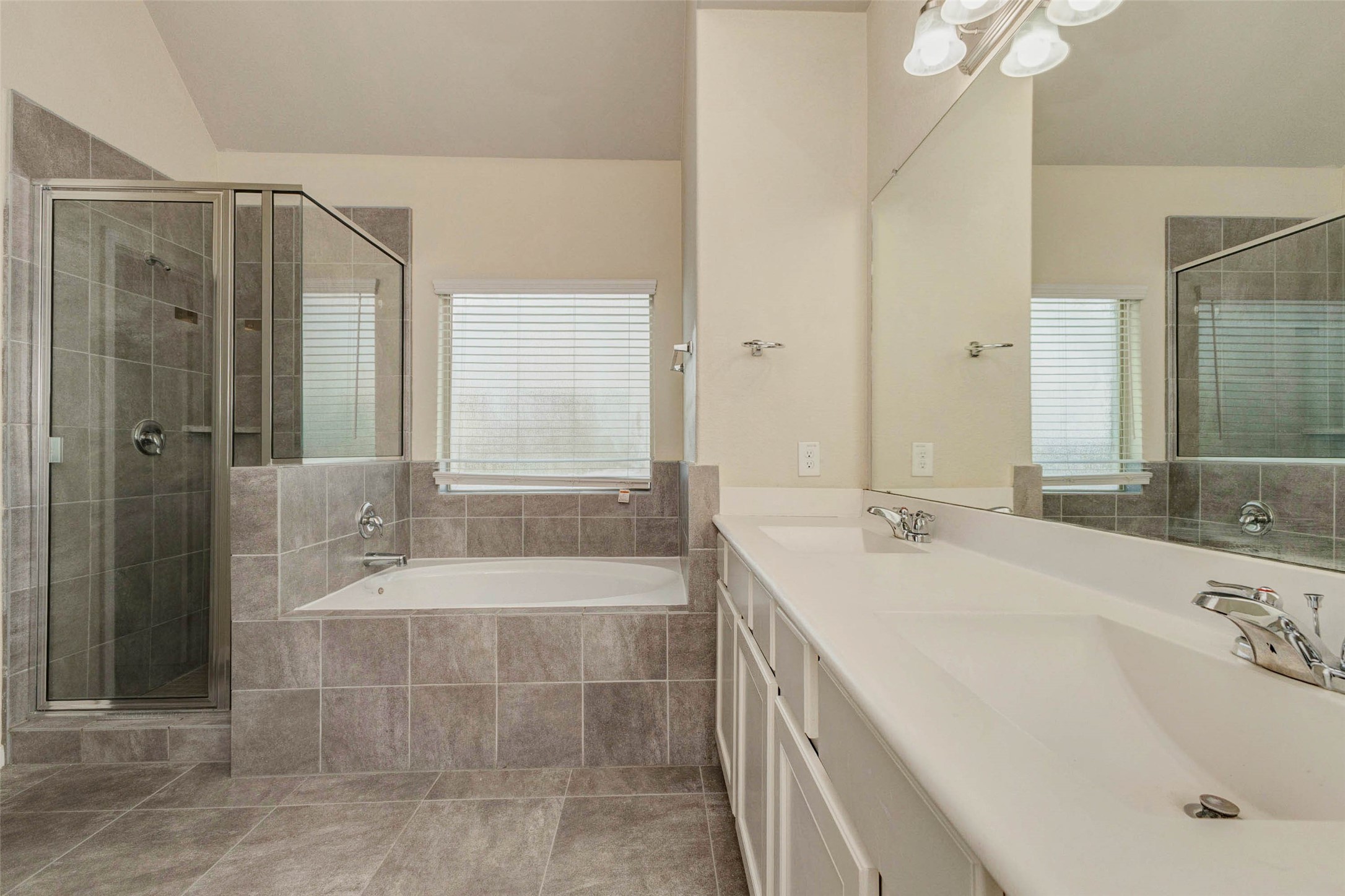 31111 Oneawa Stone Way Property Photo 8