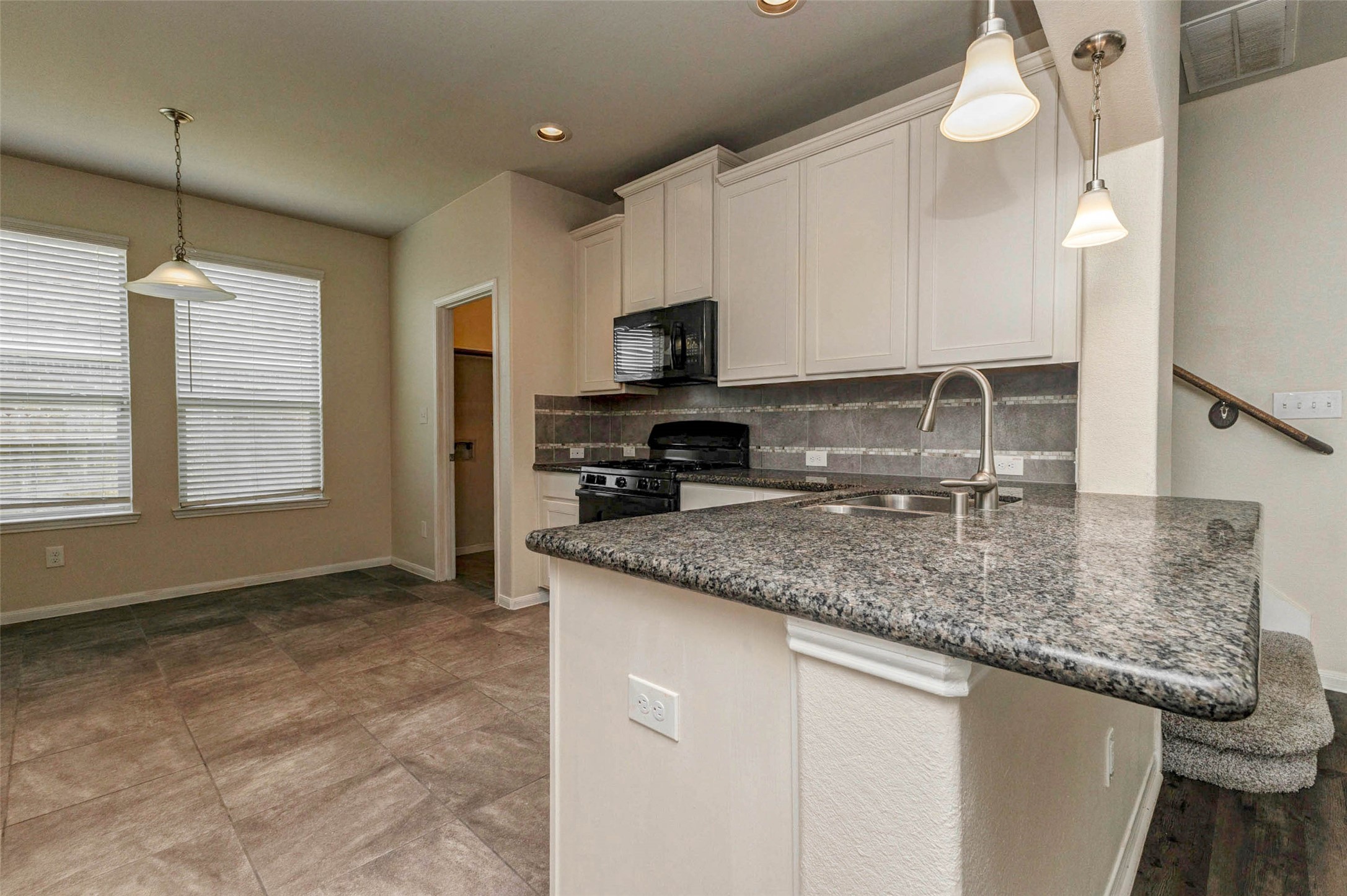 31111 Oneawa Stone Way Property Photo 10