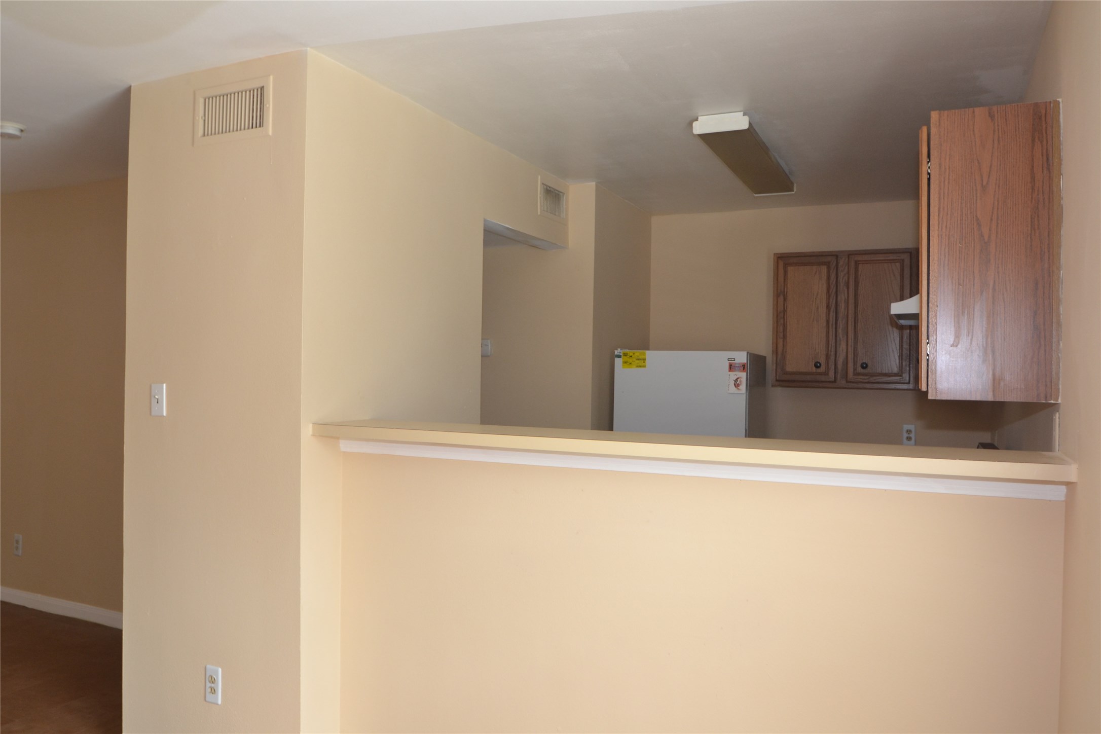 304 Dell Court 6 Property Photo 9