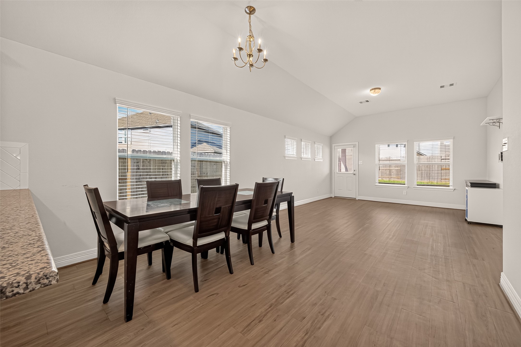7423 Sunlit Harbor Drive Property Photo 18