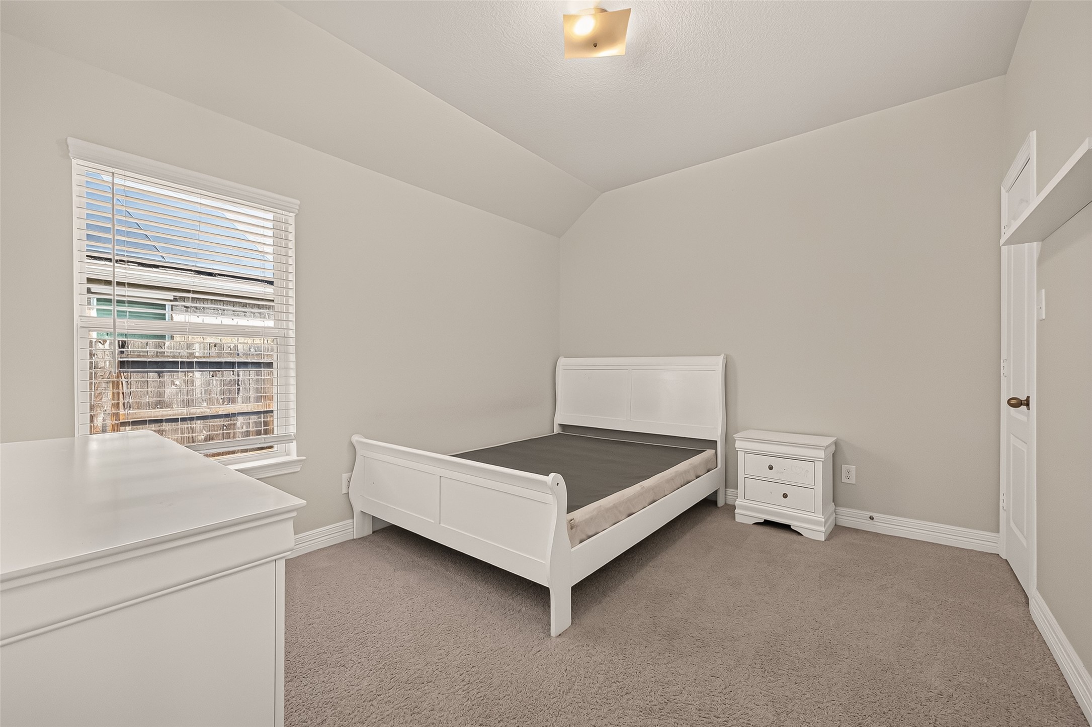 7423 Sunlit Harbor Drive Property Photo 31