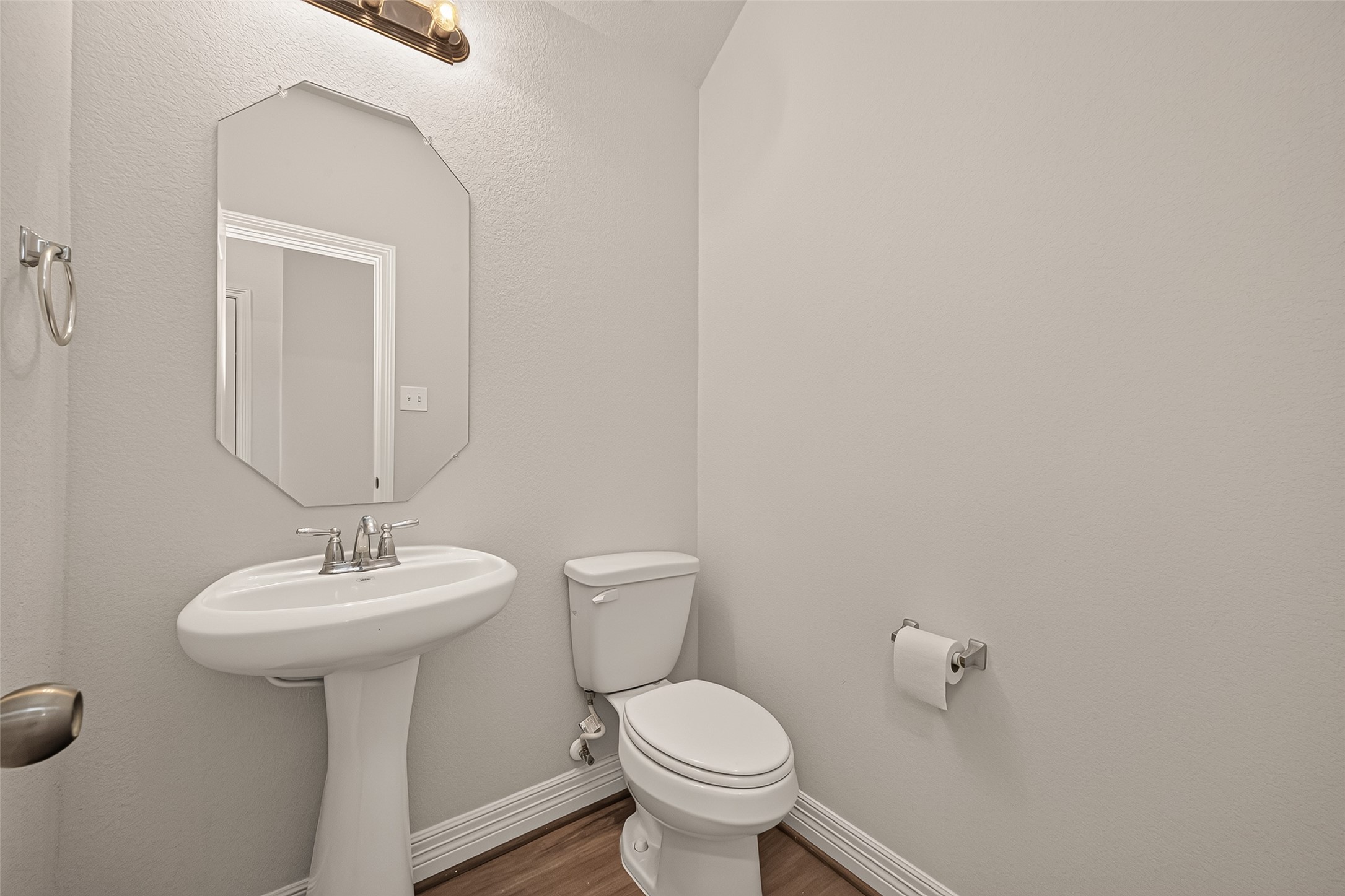 7423 Sunlit Harbor Drive Property Photo 38
