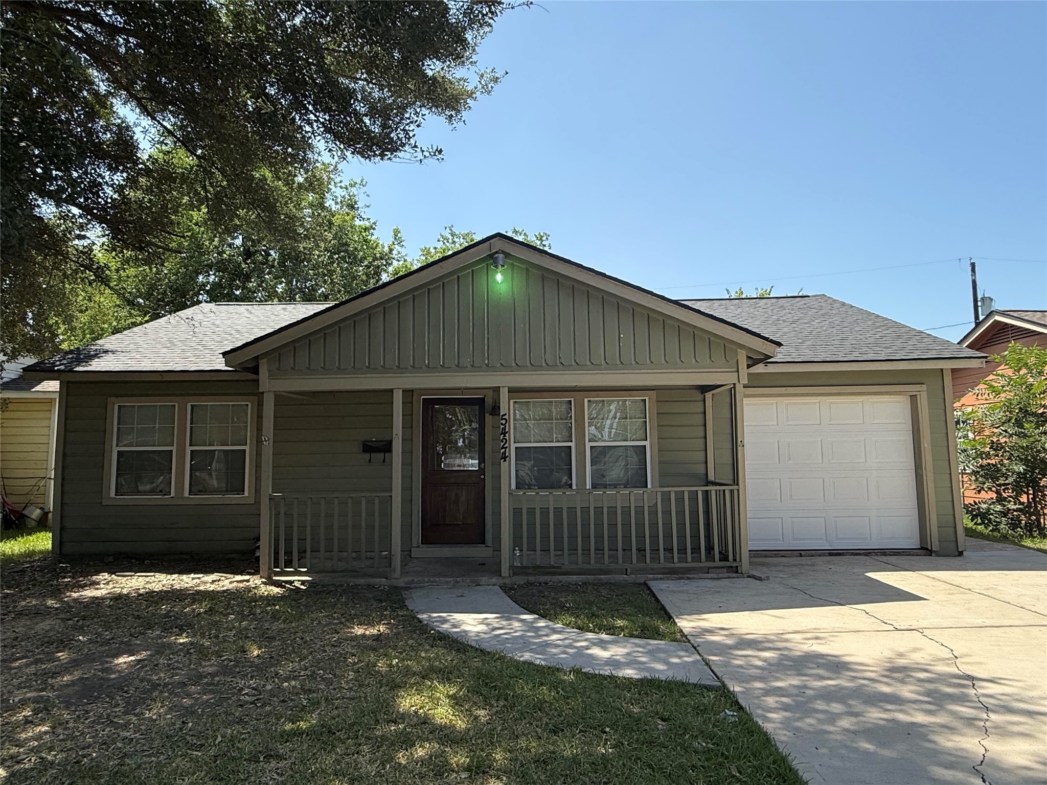 5424 Nightingale Drive Property Photo 1