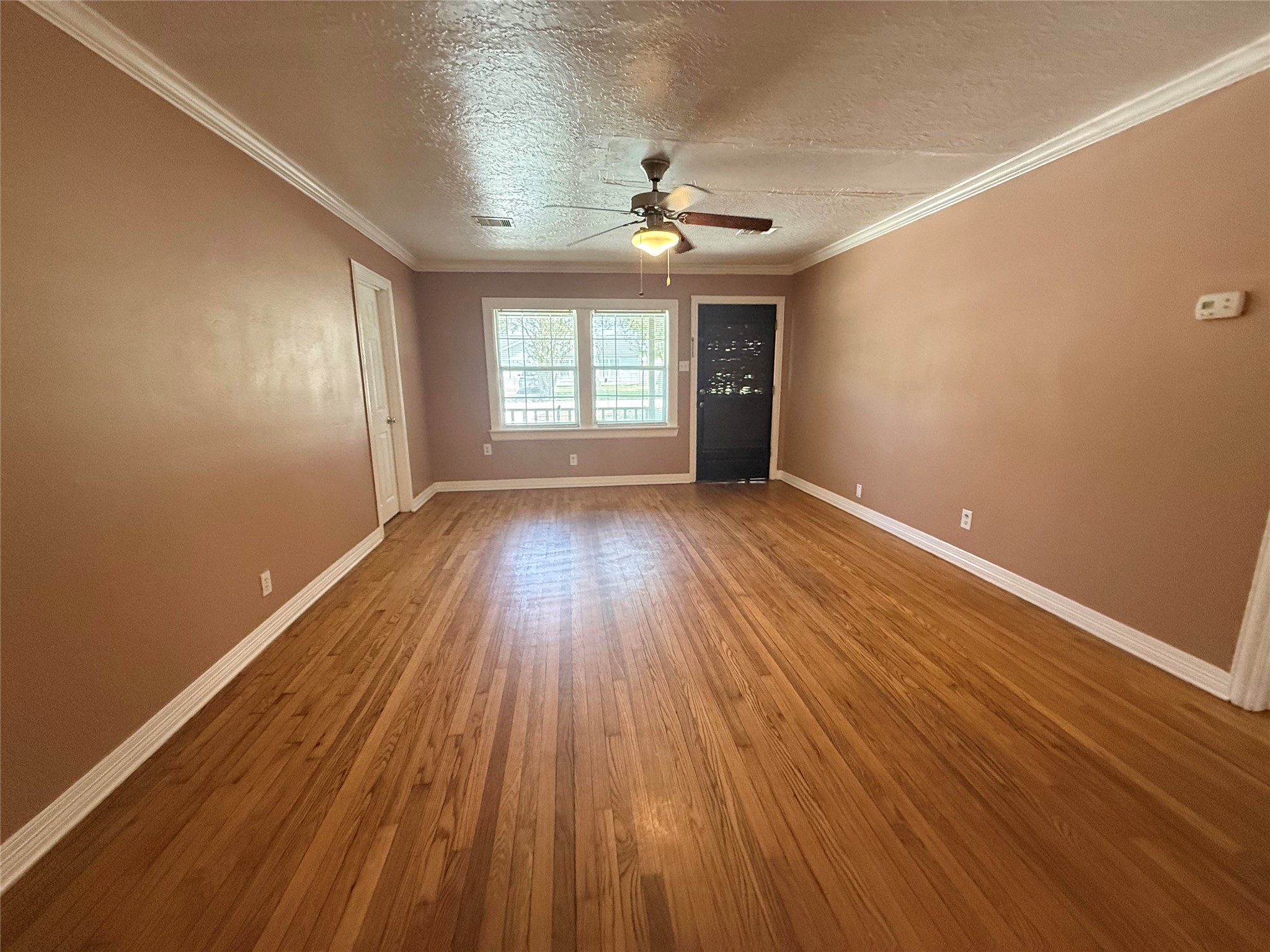 5424 Nightingale Drive Property Photo 3