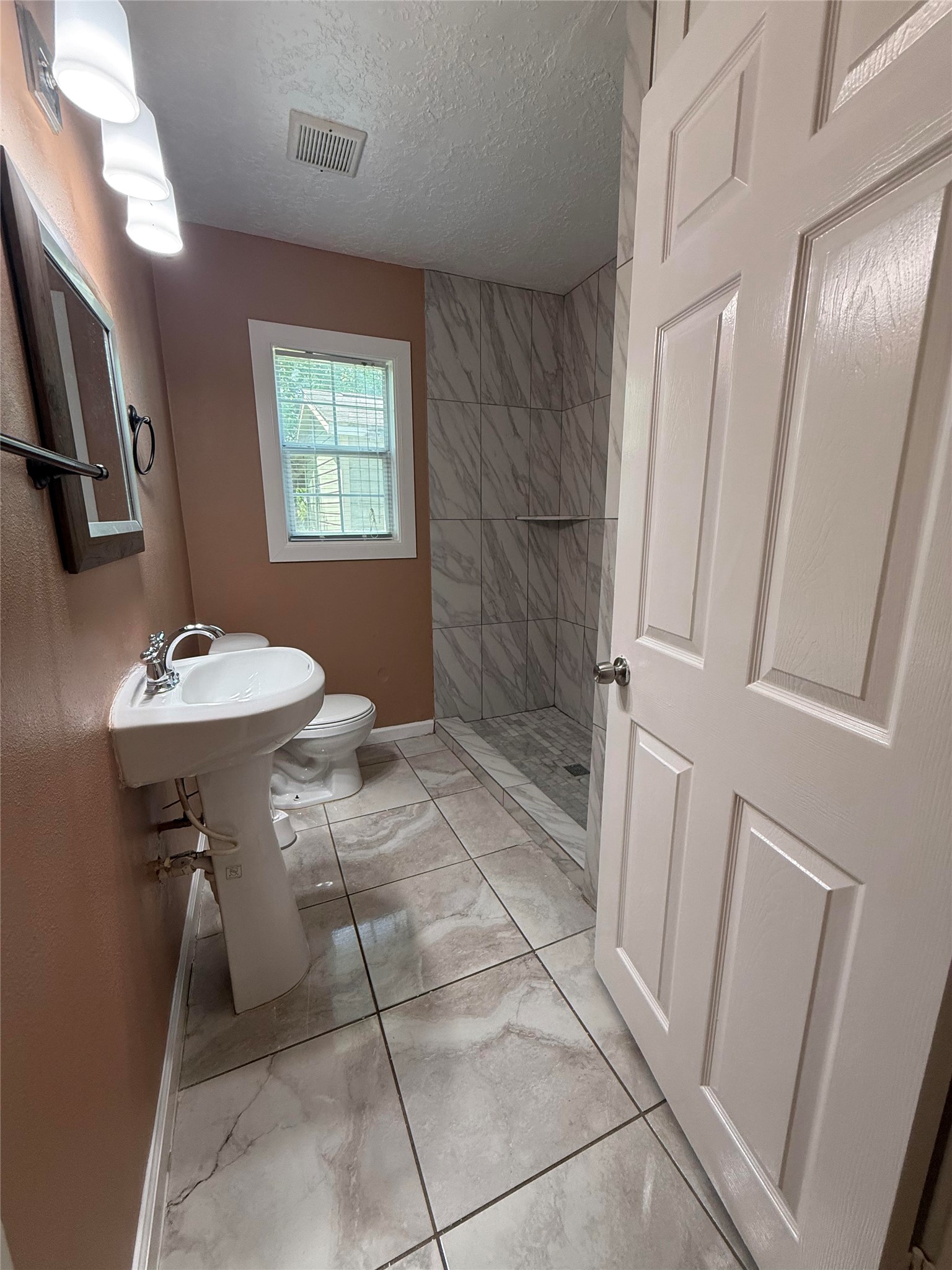 5424 Nightingale Drive Property Photo 8