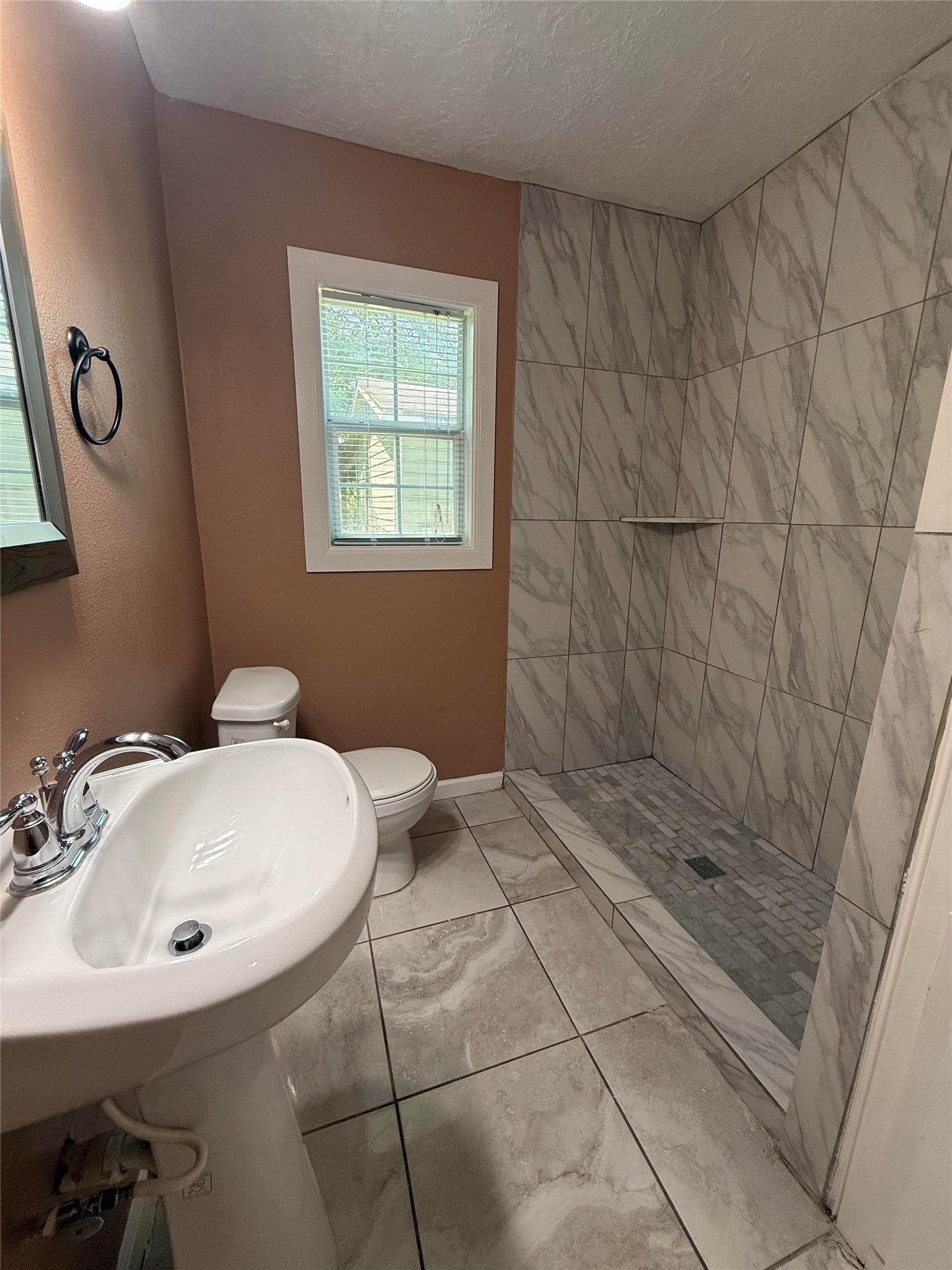 5424 Nightingale Drive Property Photo 9