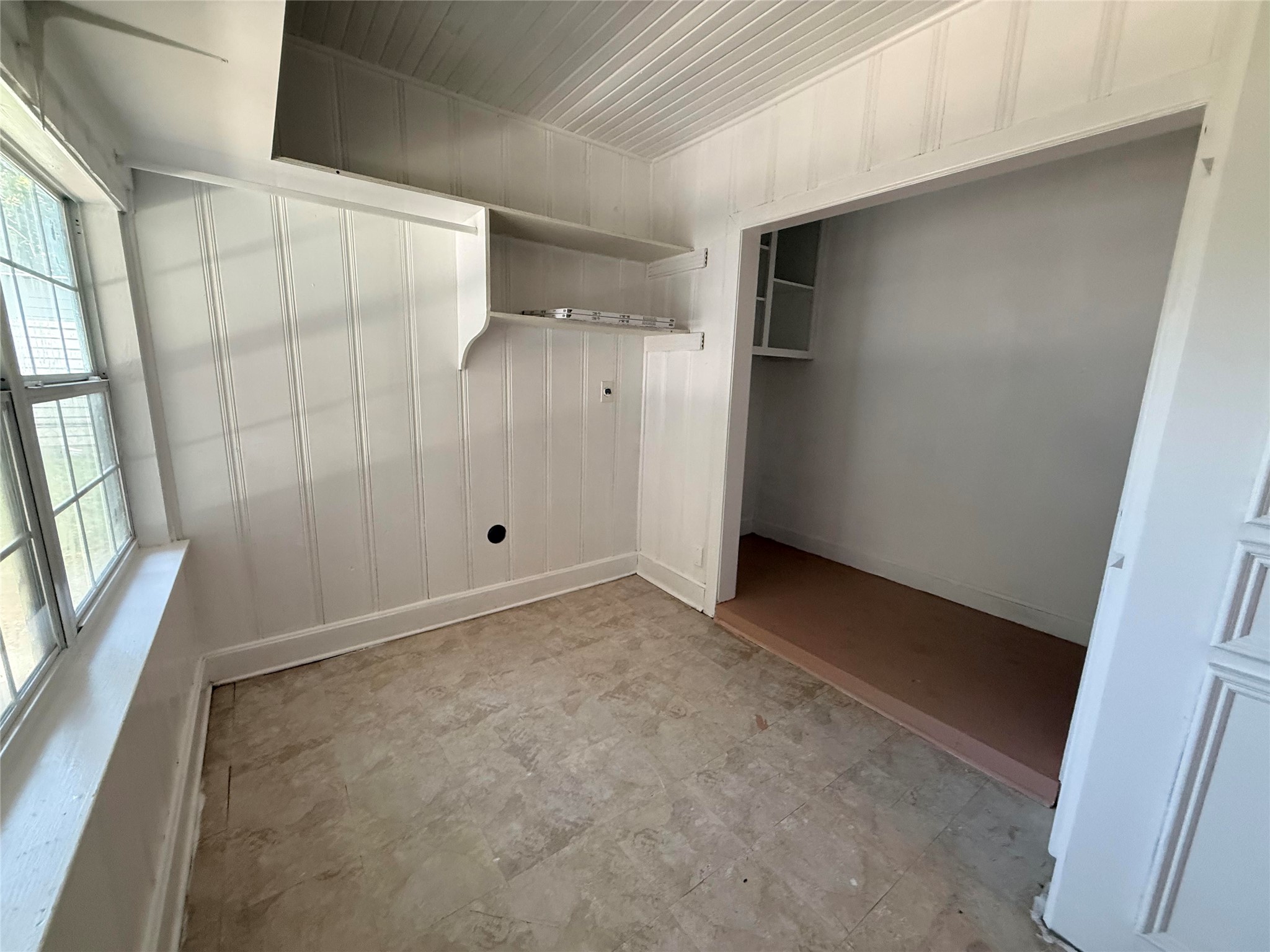 5424 Nightingale Drive Property Photo 15