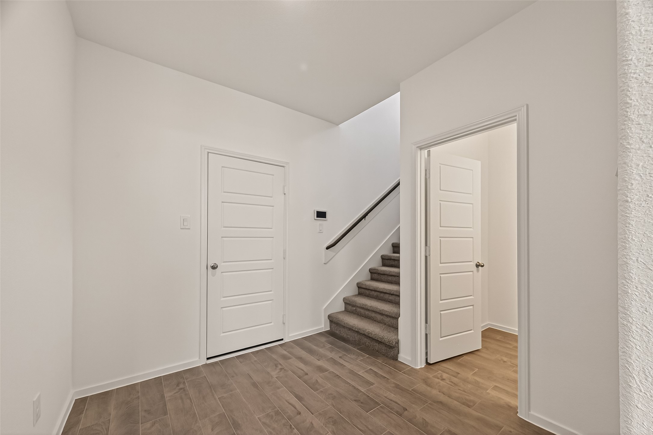 2510 Shallow Lake Lane Property Photo 4