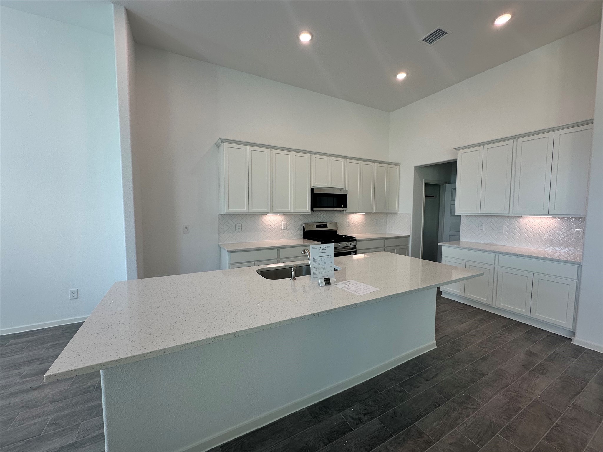 2510 Shallow Lake Lane Property Photo 14