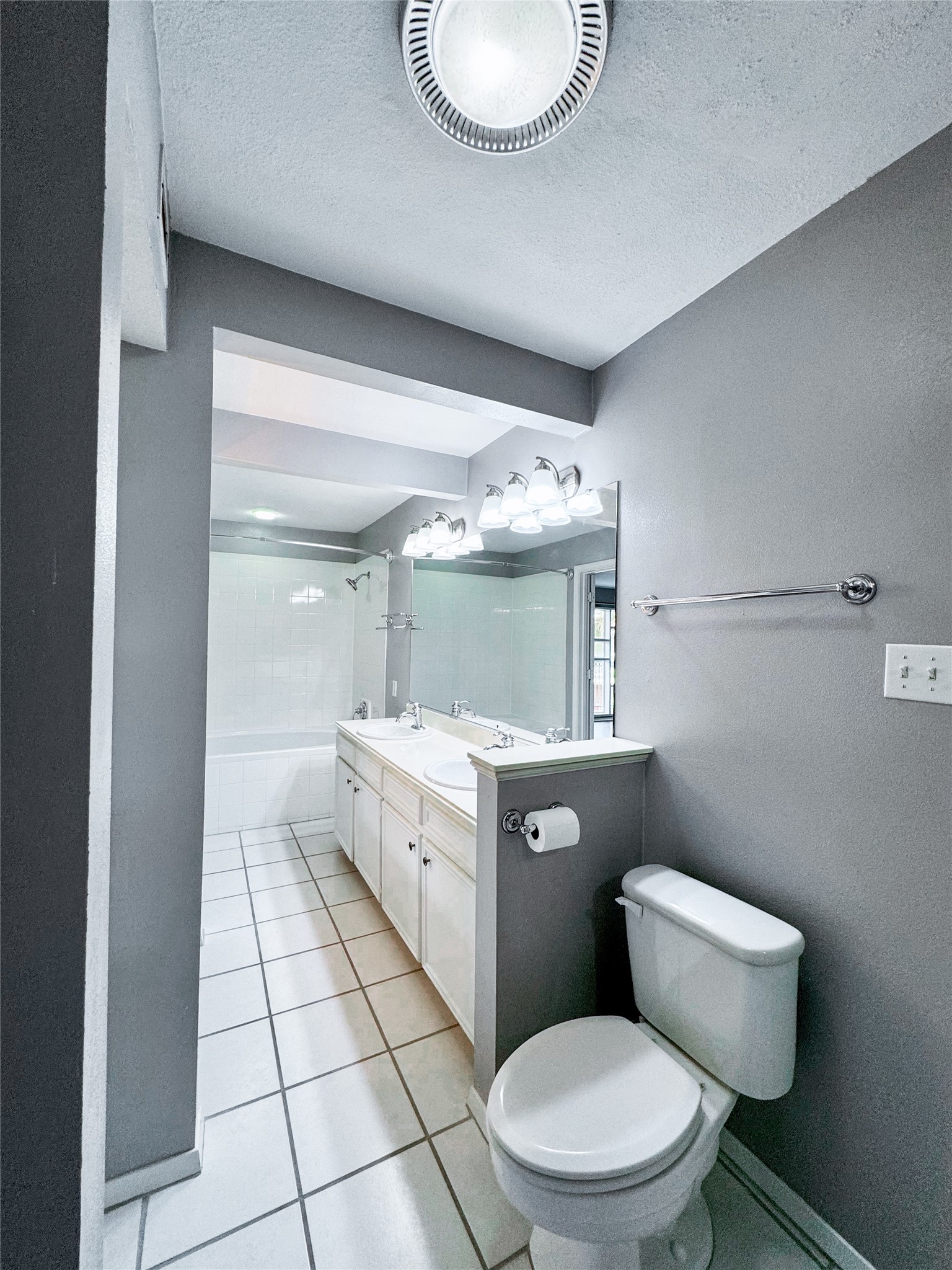 3502 Burlington Street 12 Property Photo 17