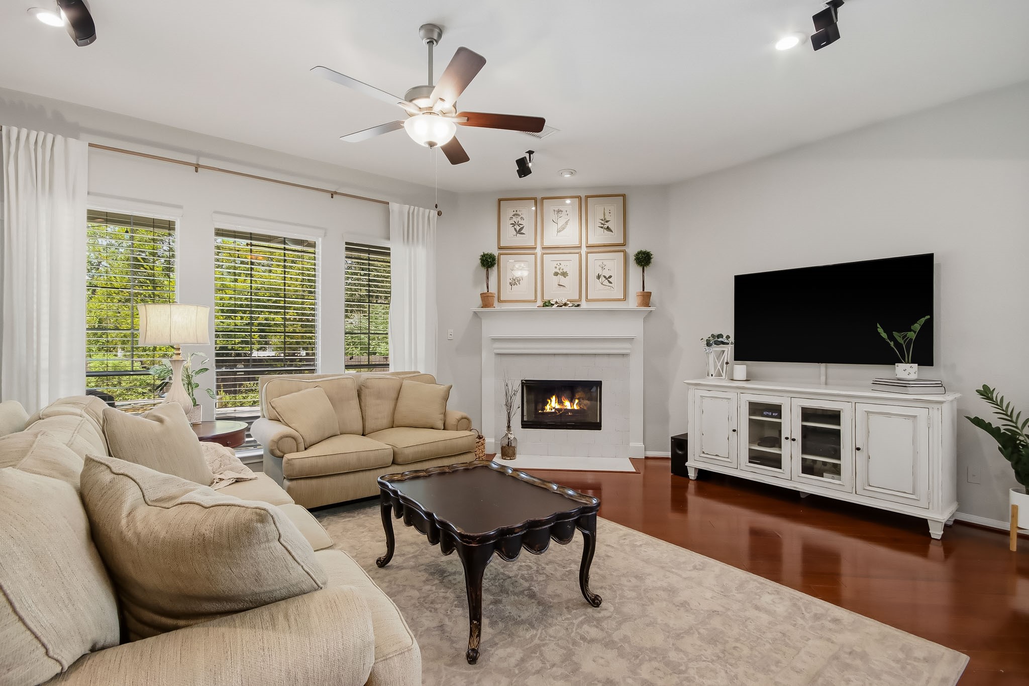 15 S Mews Wood Court Property Photo 22